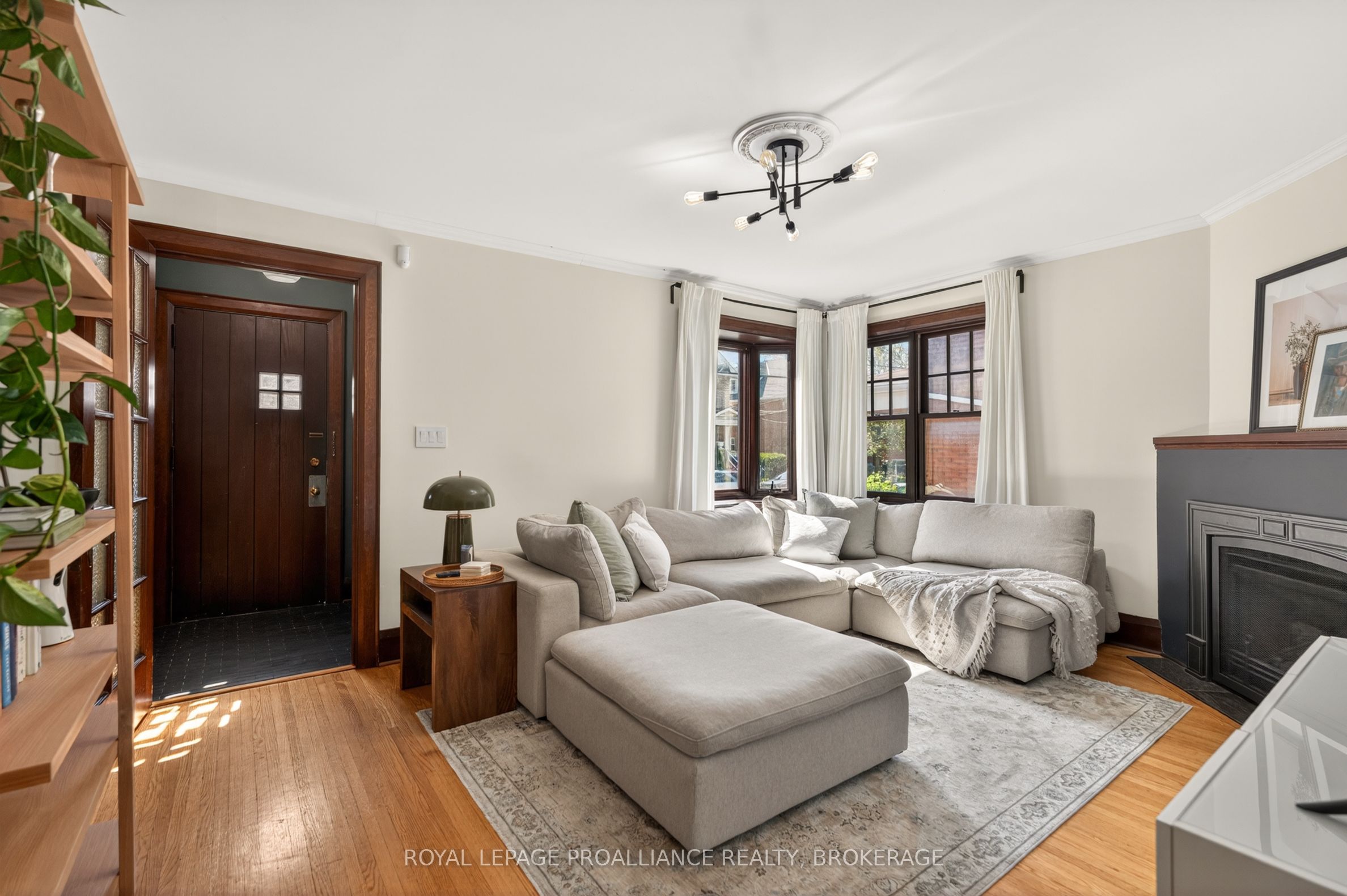 204 Collingwood Street