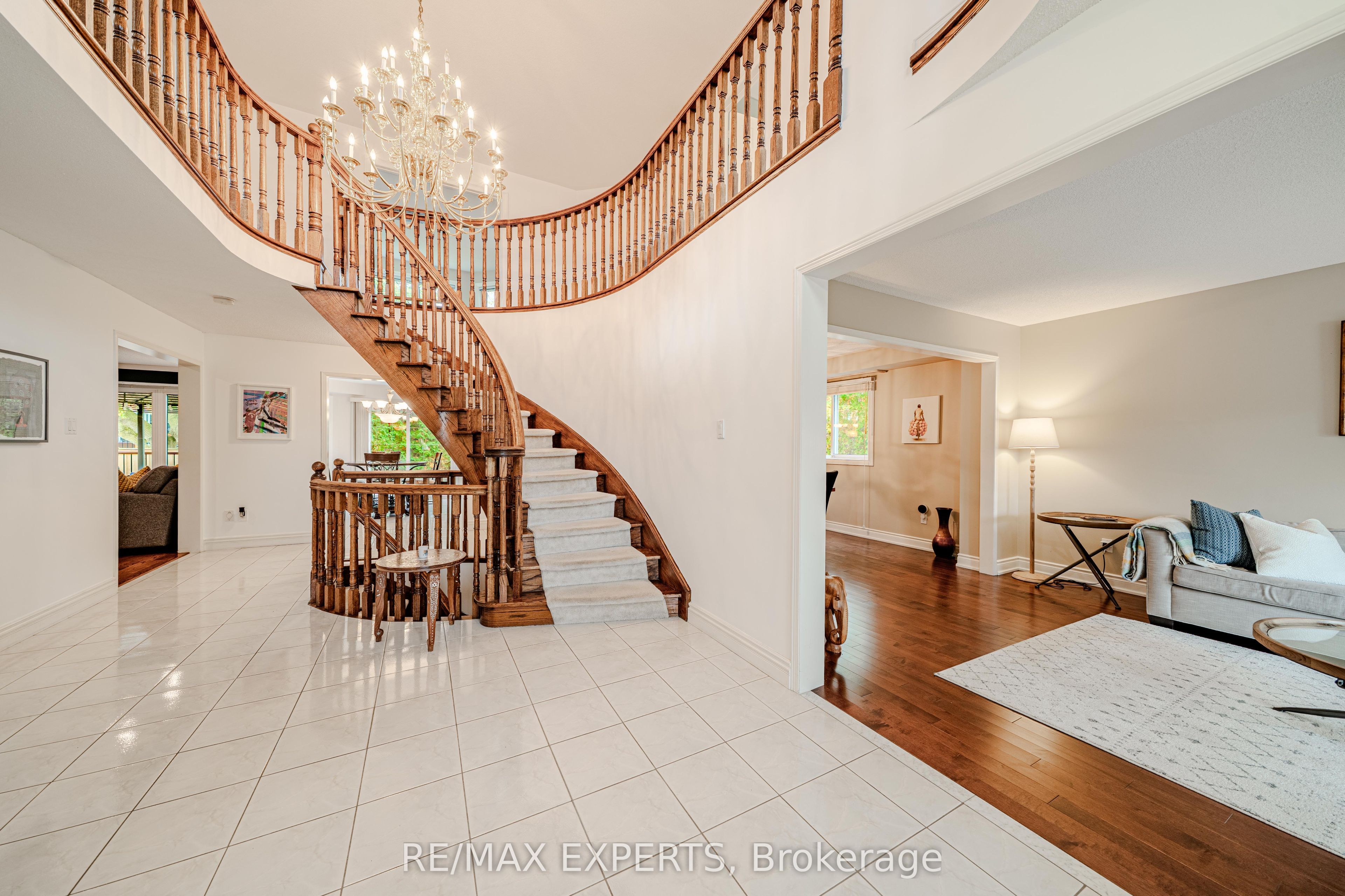 231 Mossbrook Square