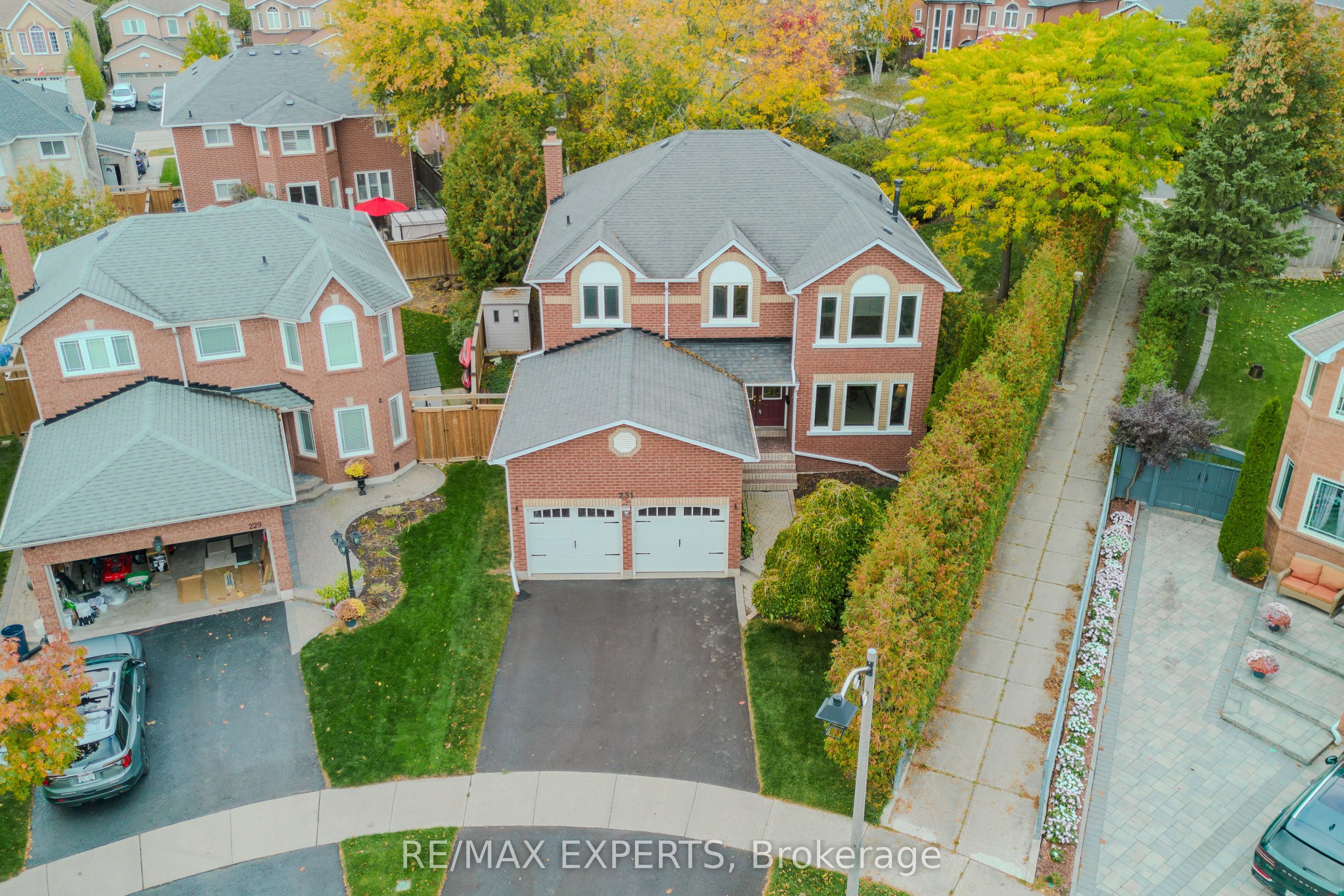 231 Mossbrook Square