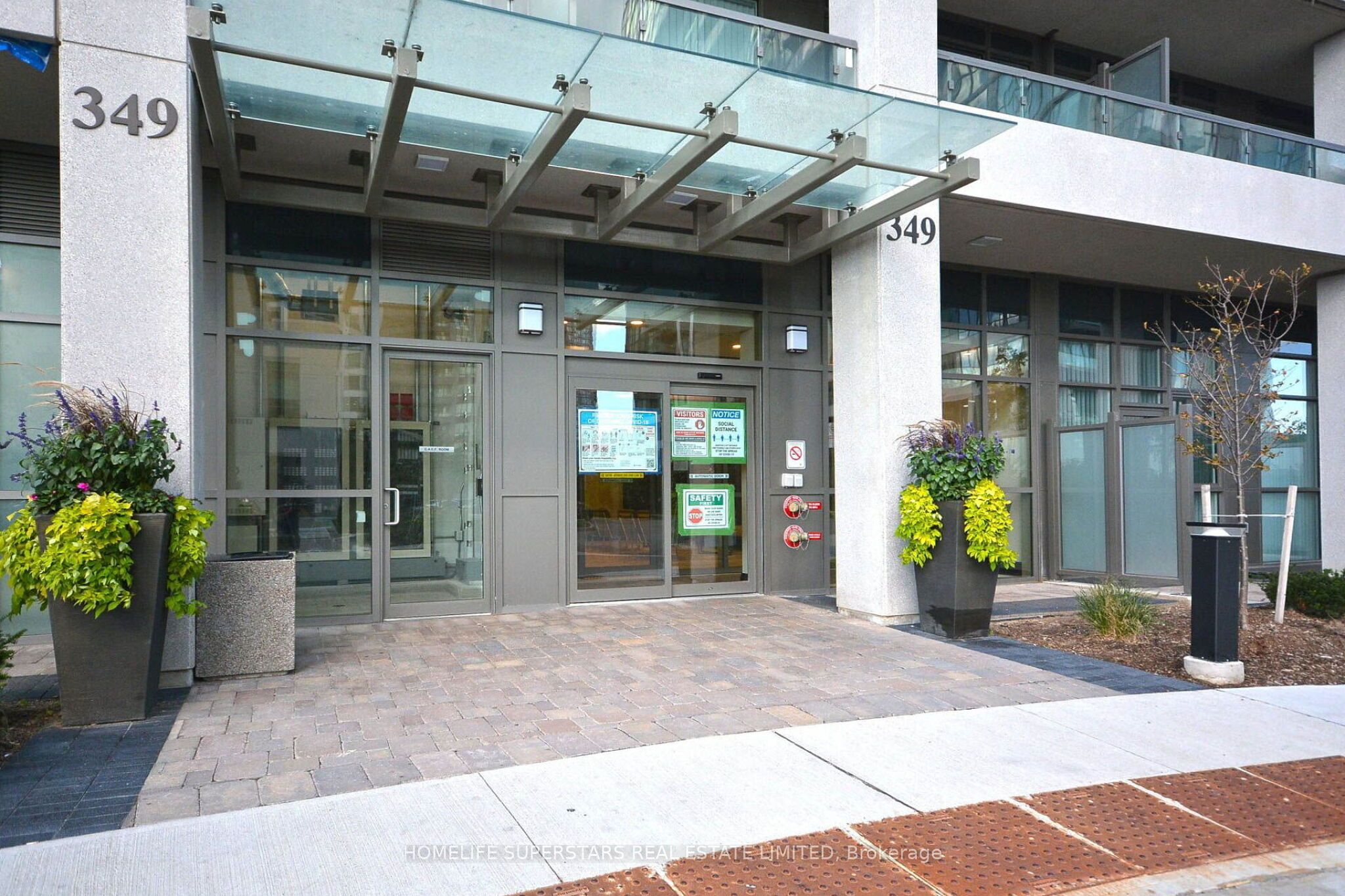 349 Rathburn Road W 2208