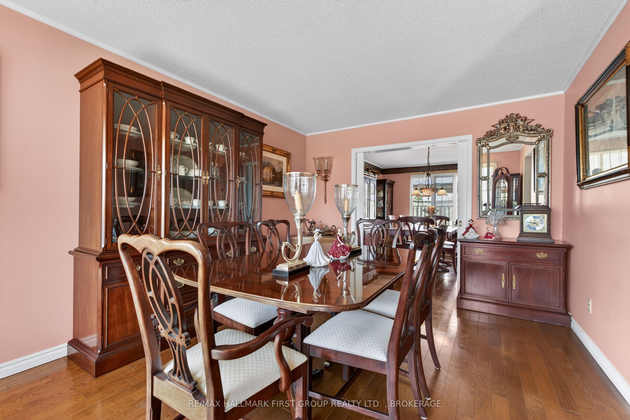 1130 Caitlin Crescent
