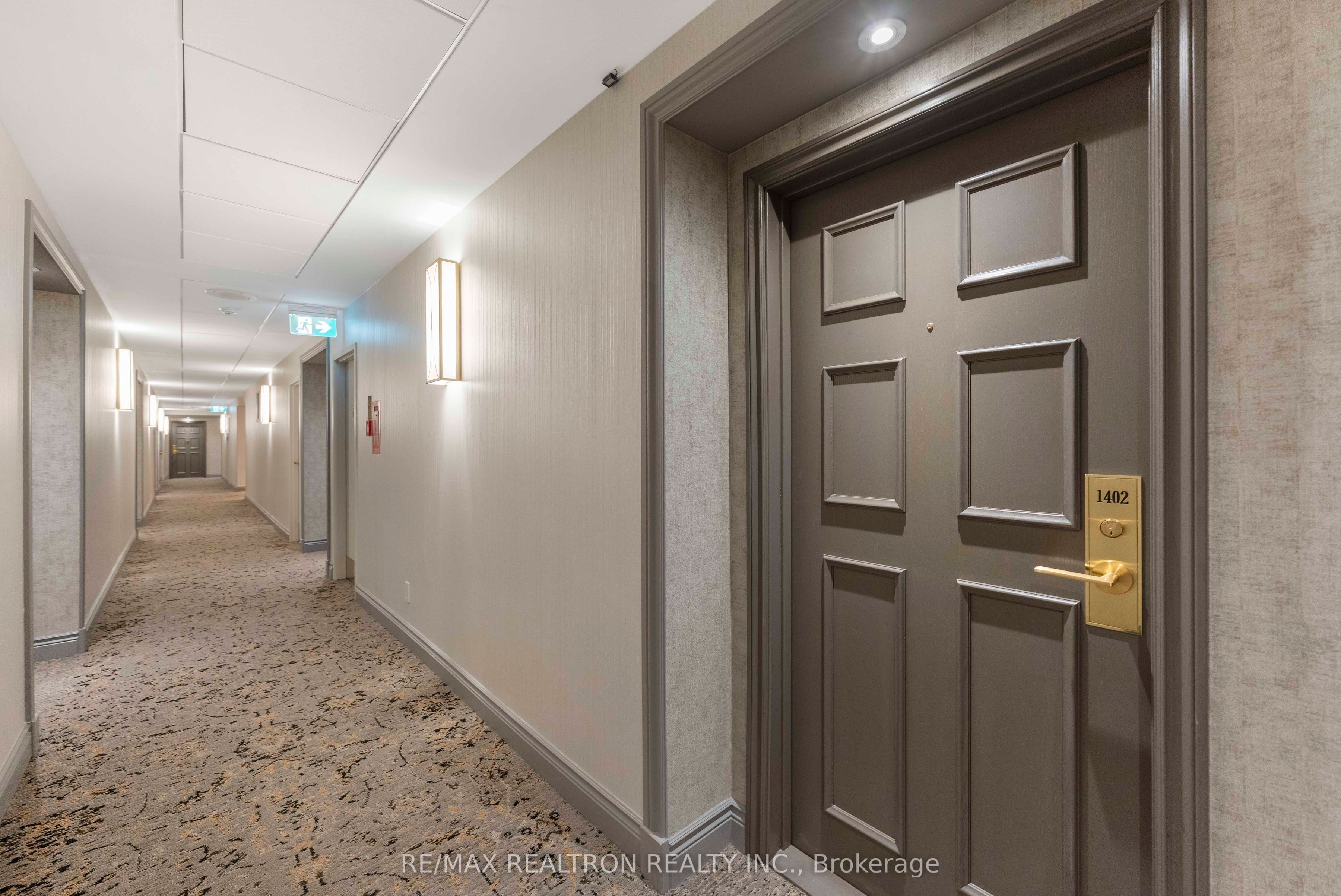 2287 Lake Shore Boulevard W 1402