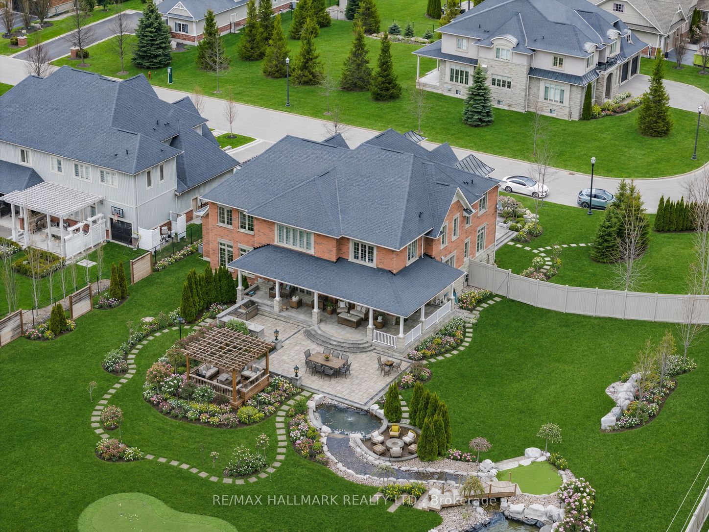37 Country Club Crescent