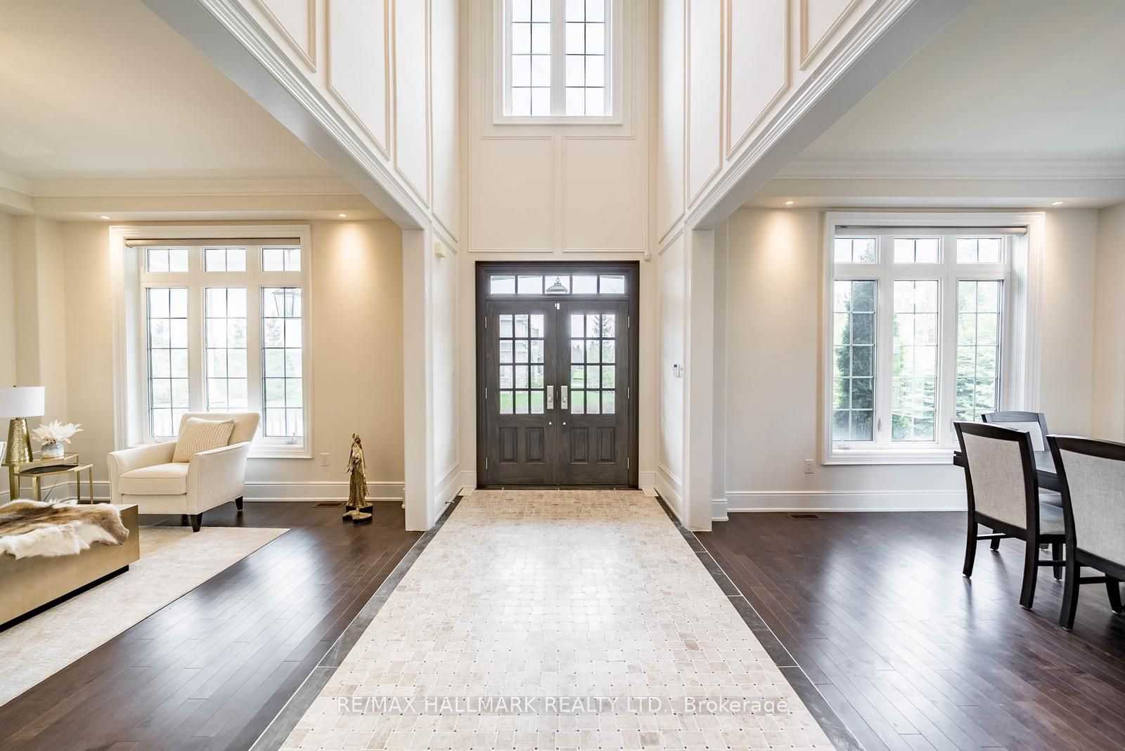 37 Country Club Crescent