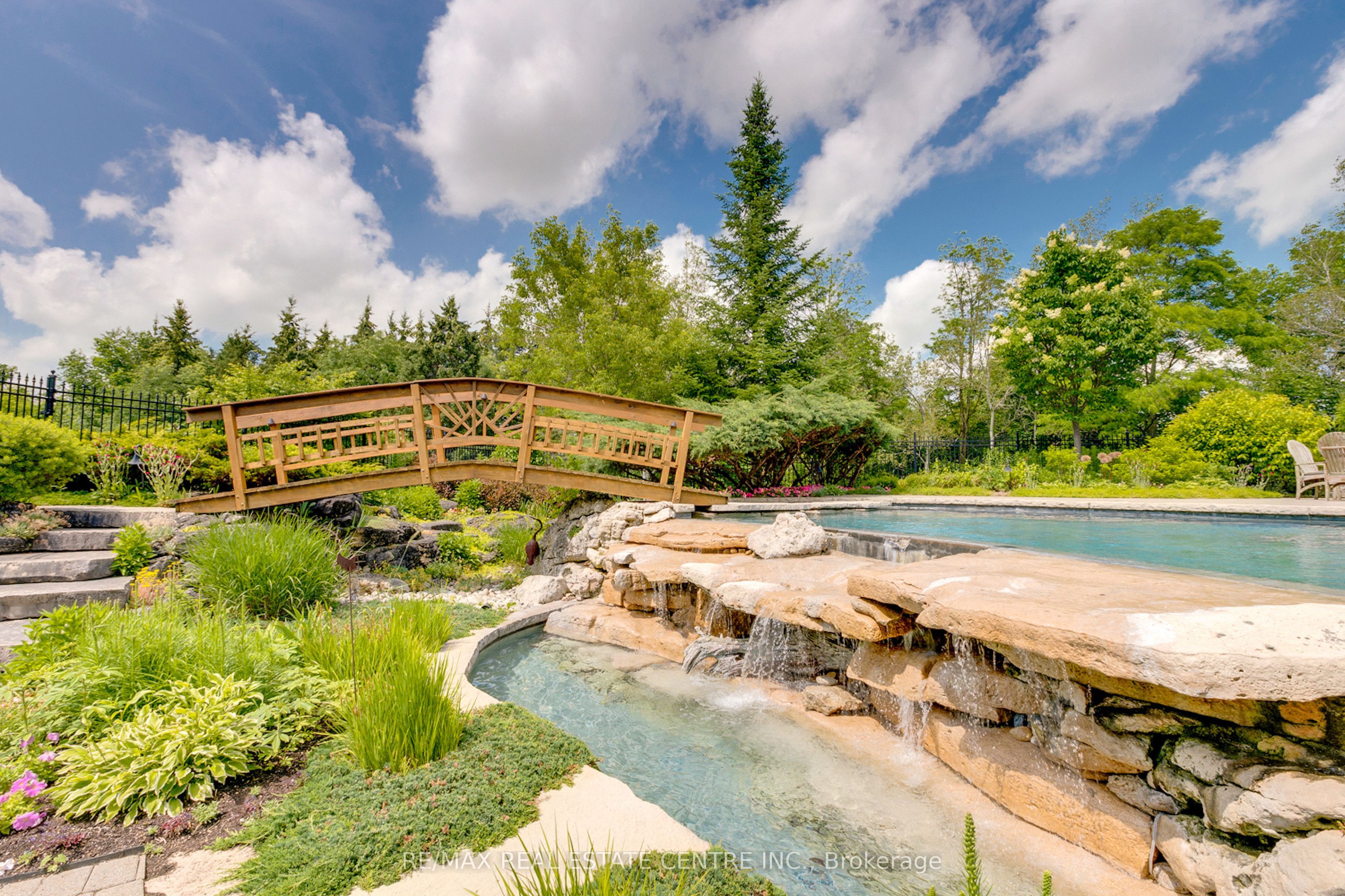 13701 fourth line nassagaweya N/A