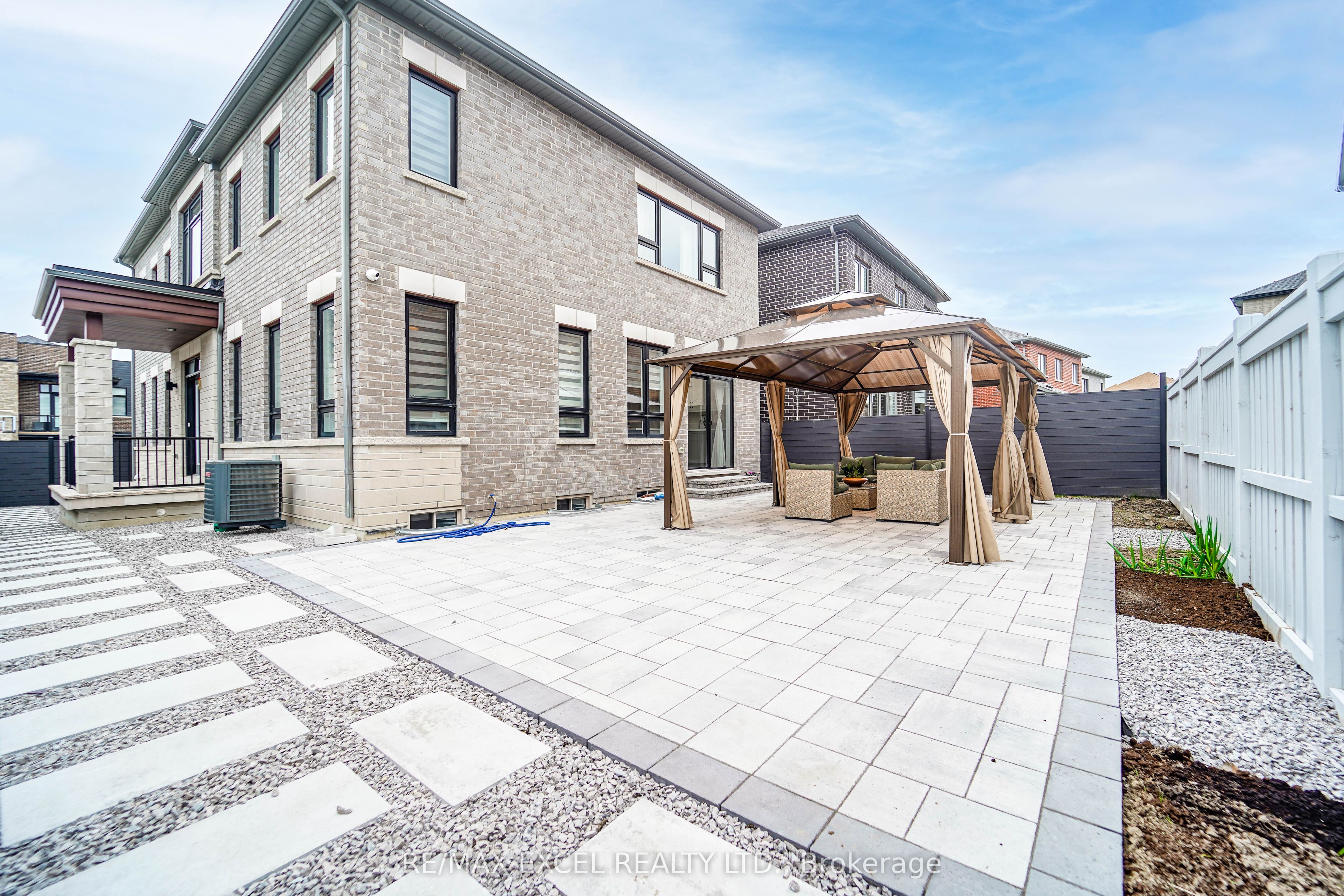 231 Fallharvest Way