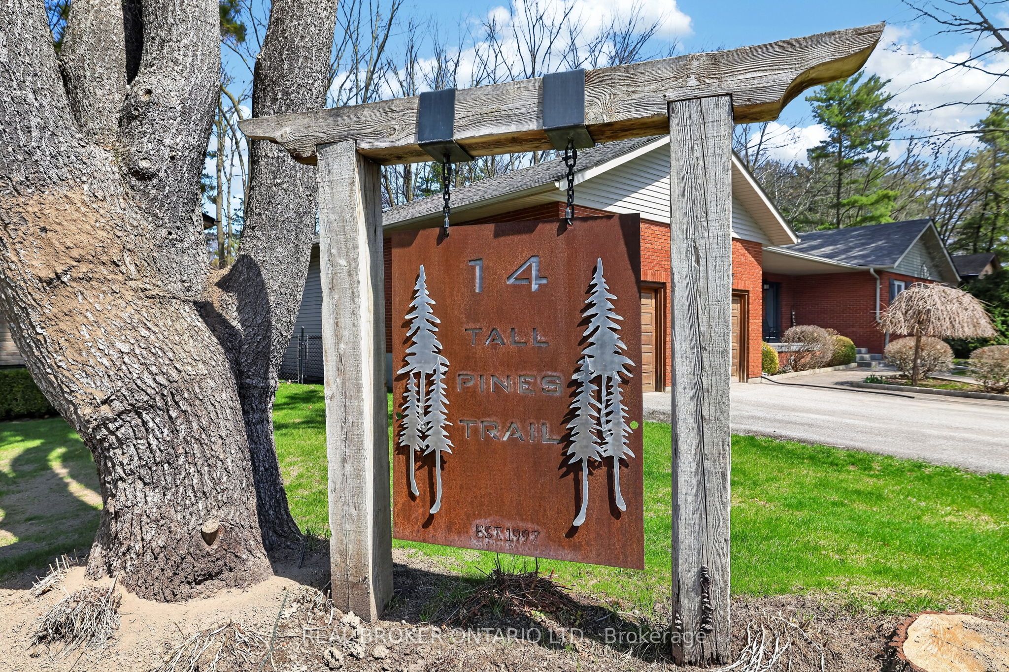 14 Tall Pines Trail