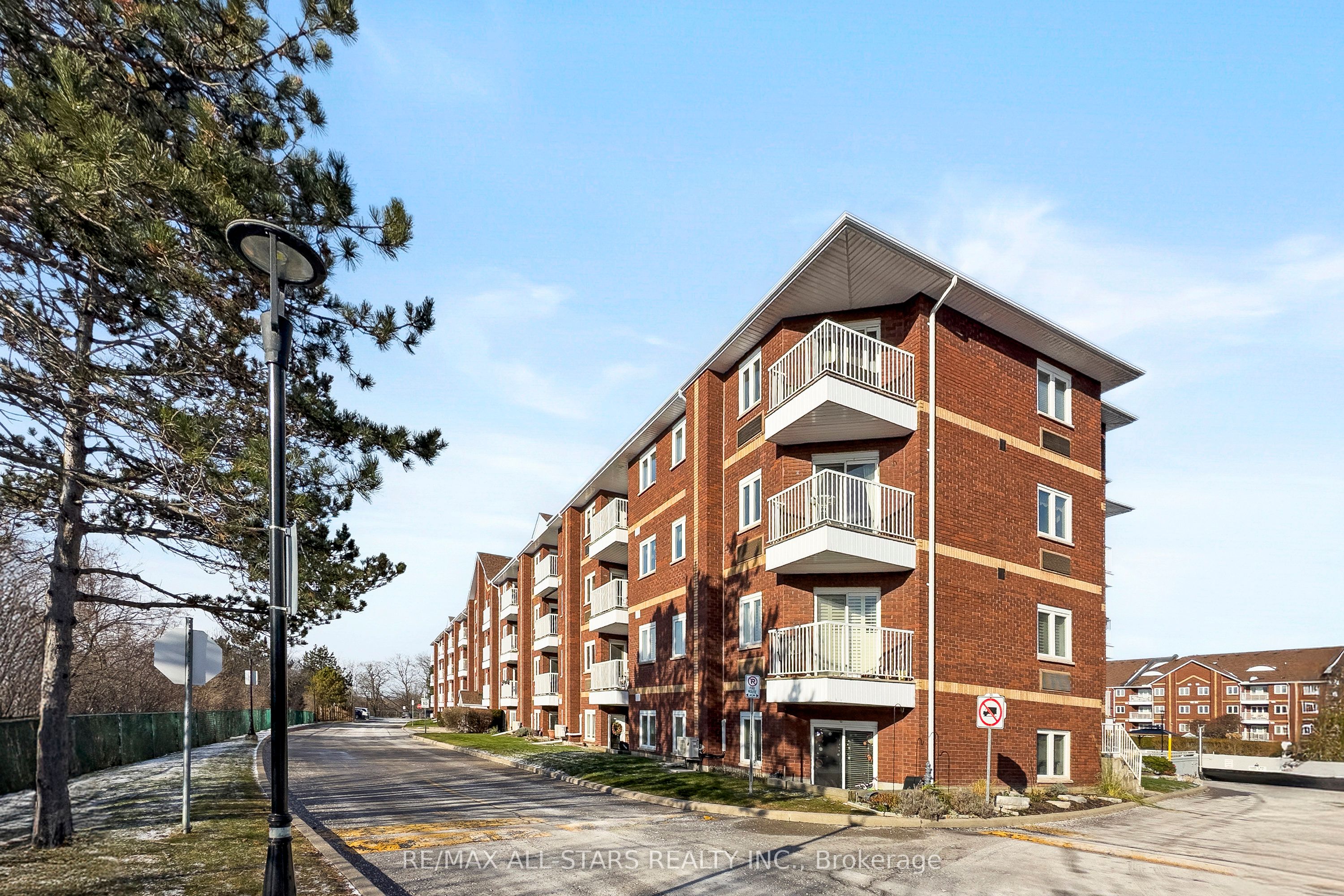 191 Lake Driveway N/A W 211