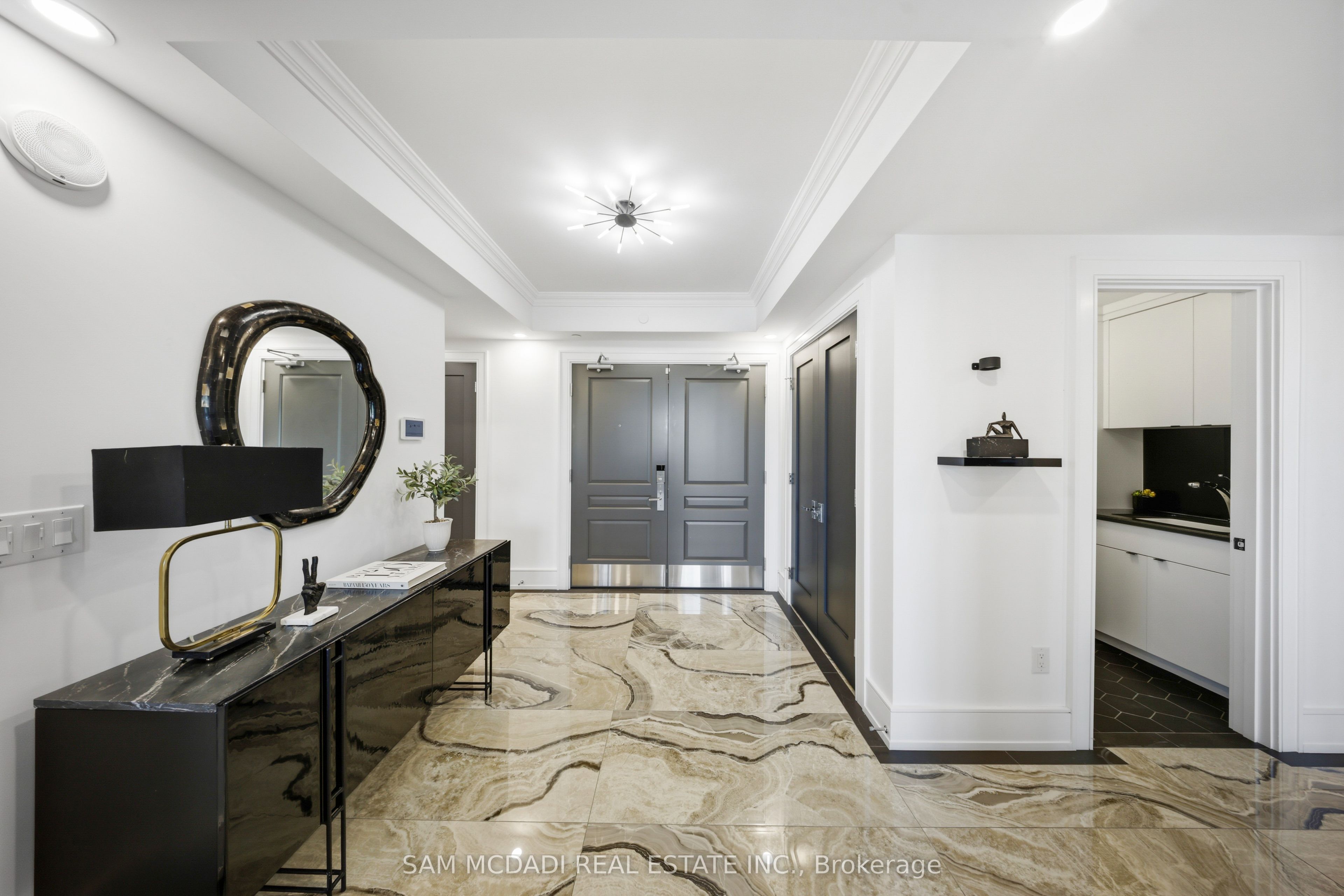 2060 Lakeshore Road 308