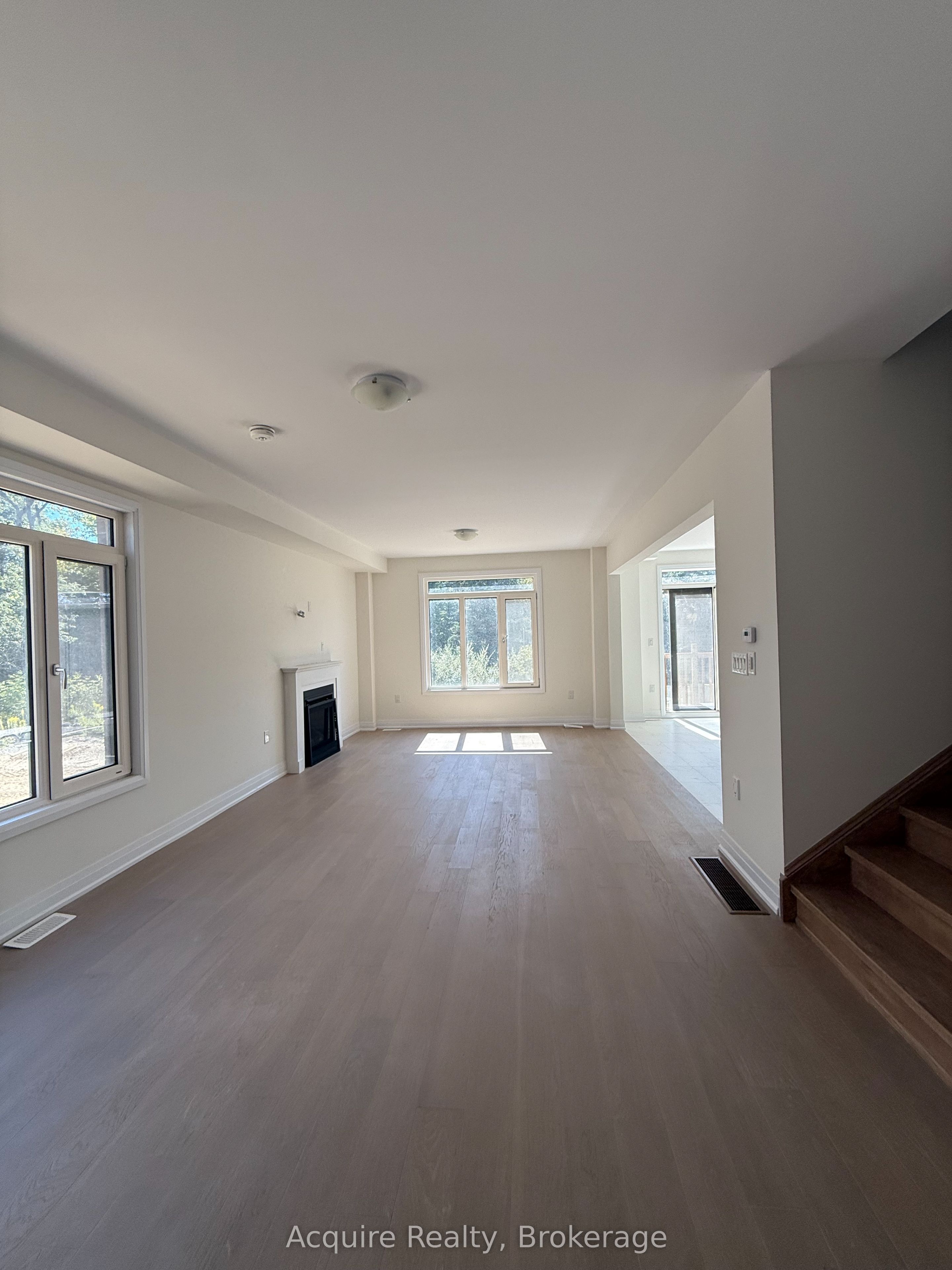 11 Dagenham Dr Drive