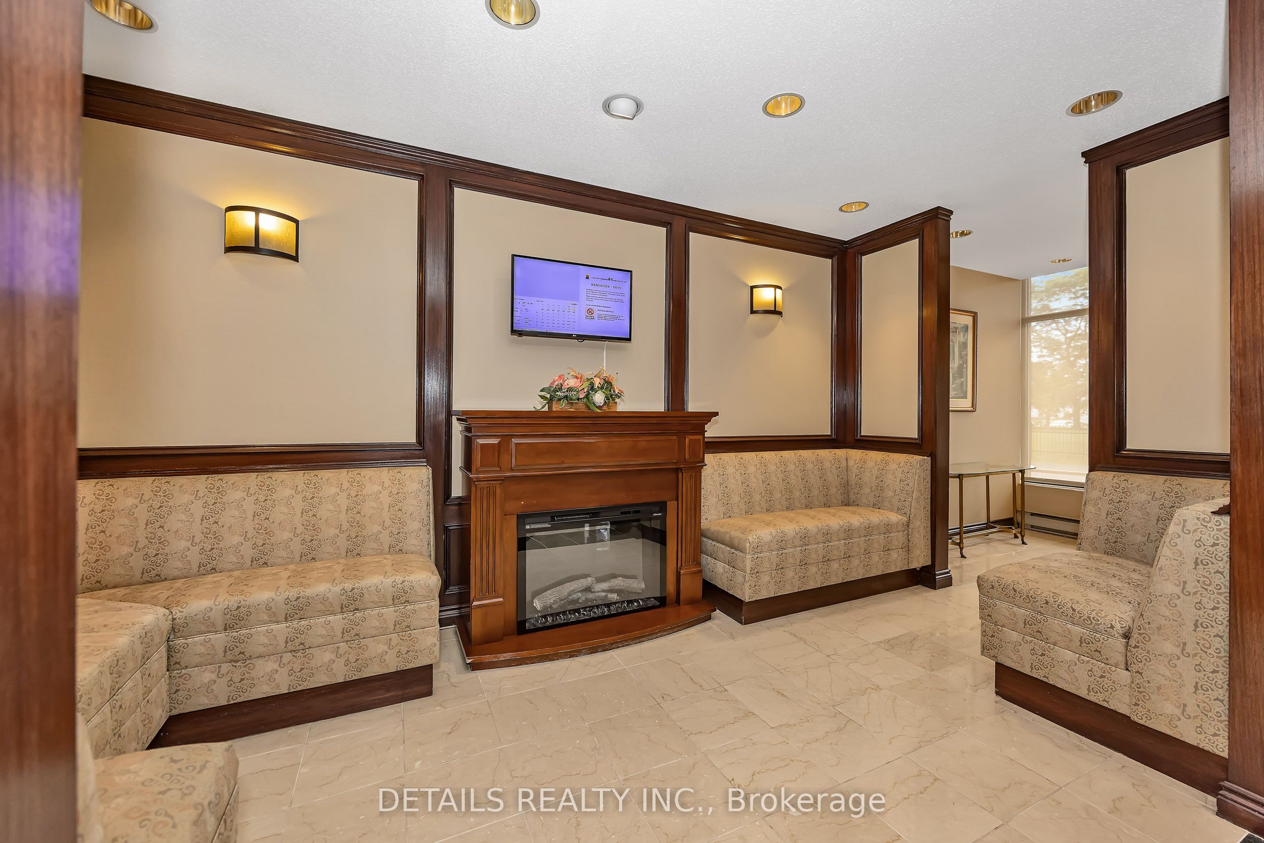 1705 Playfair Drive 908