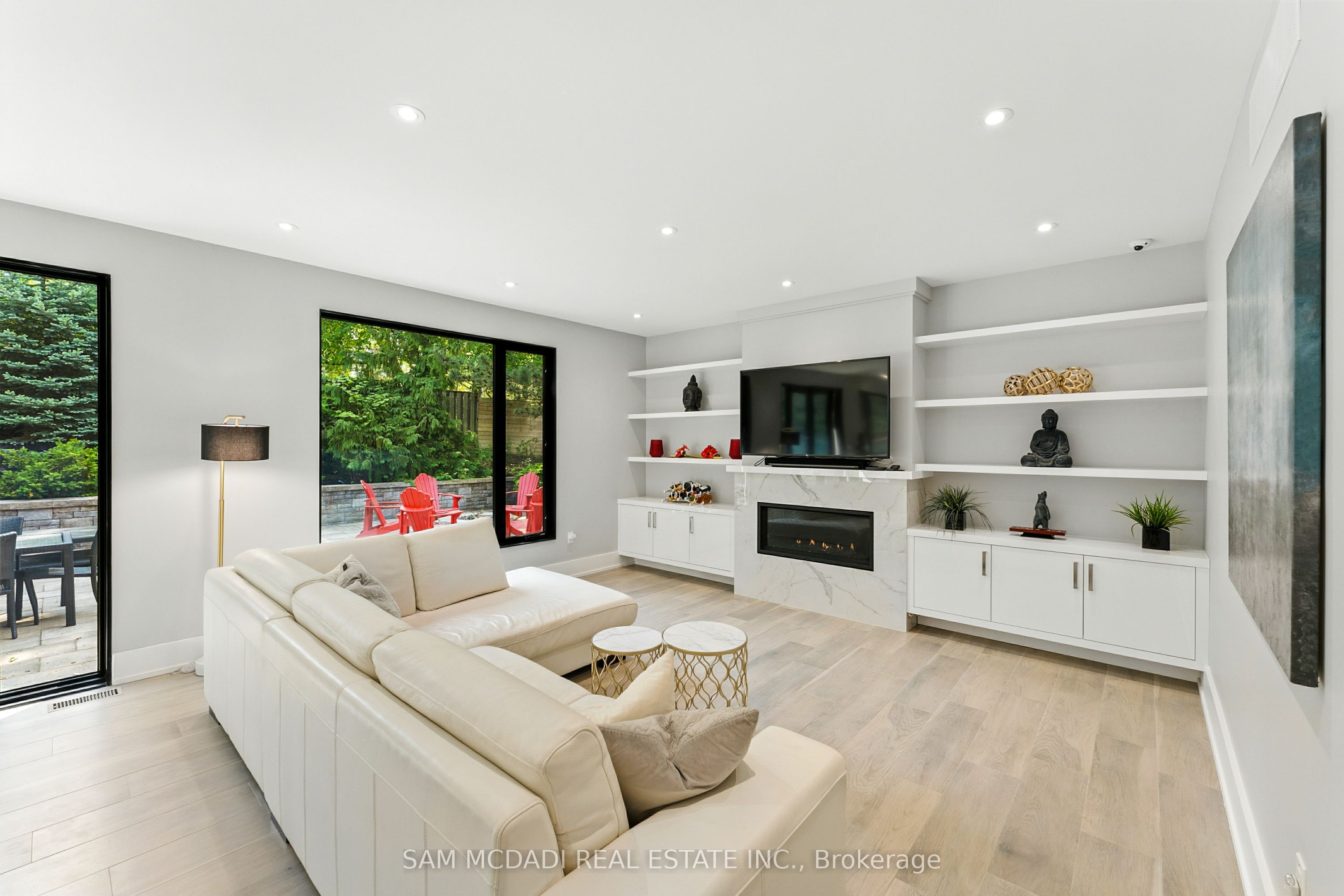 1112 Caldwell Avenue