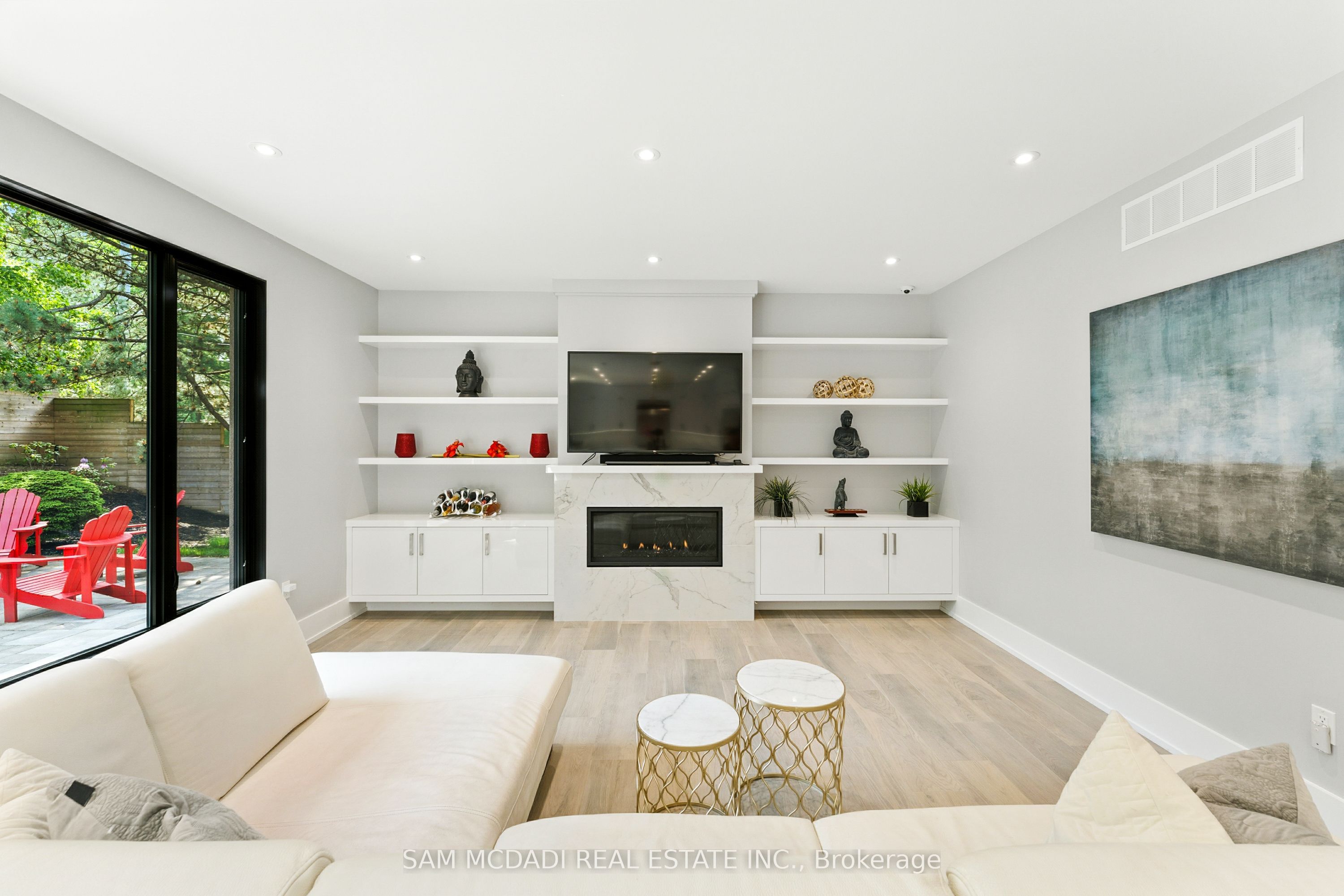 1112 Caldwell Avenue