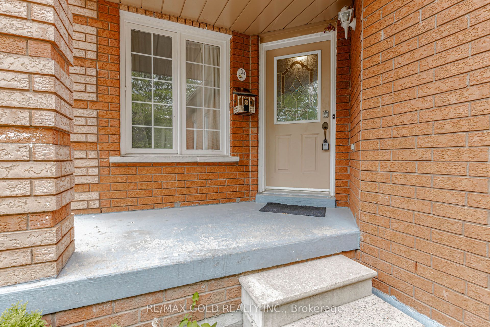 34 White Tail Crescent