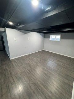 182 Bloor Street W