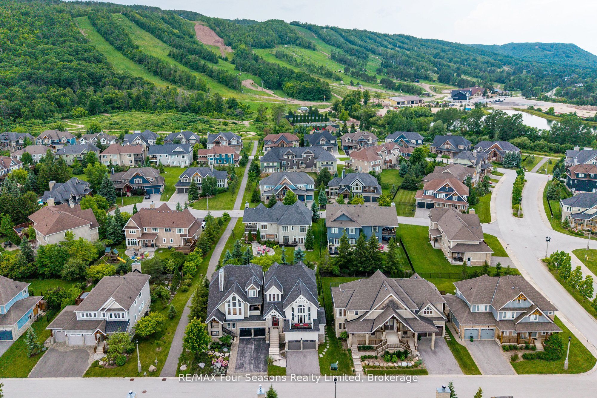 106 Venture Boulevard