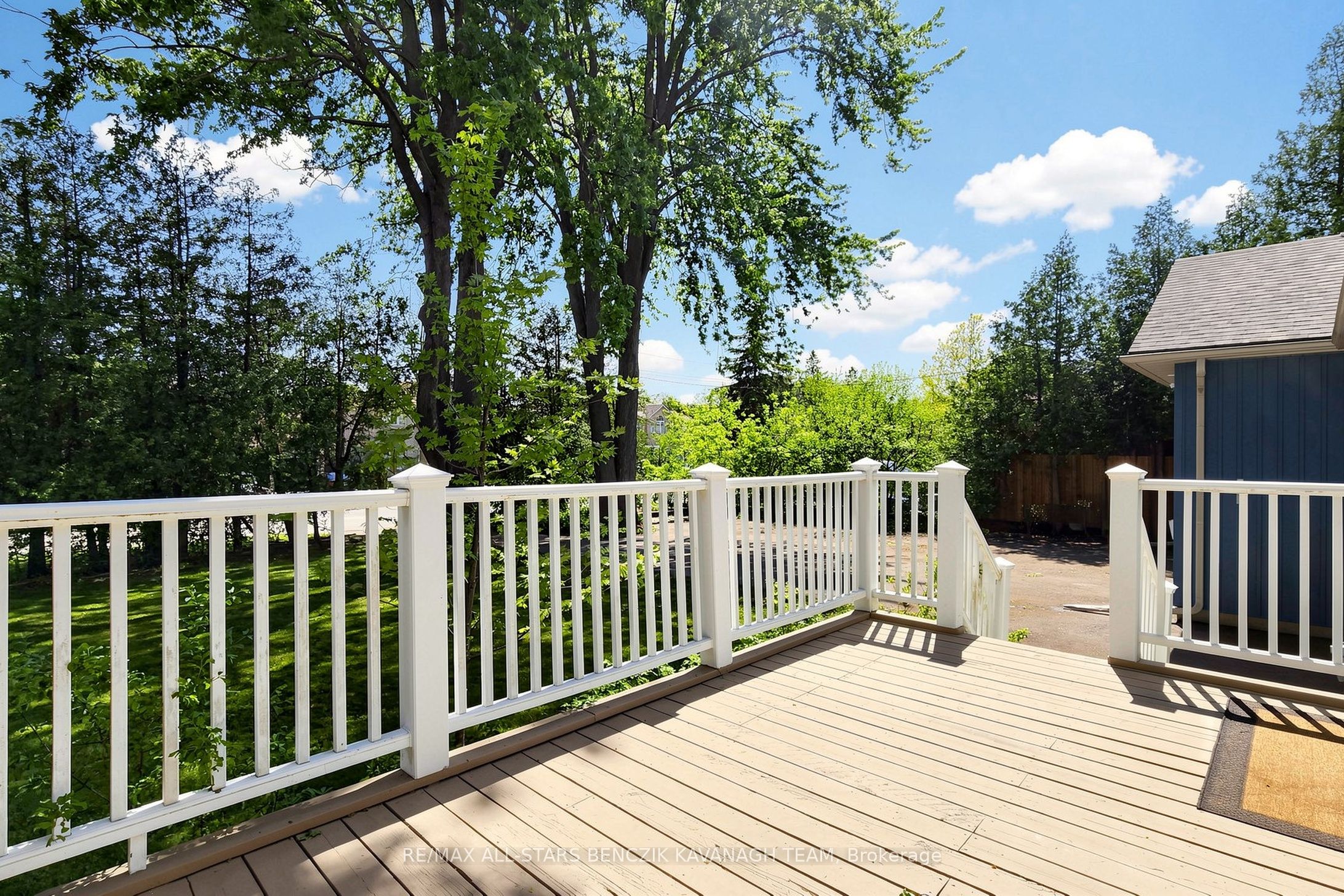 522 Sheppard Avenue
