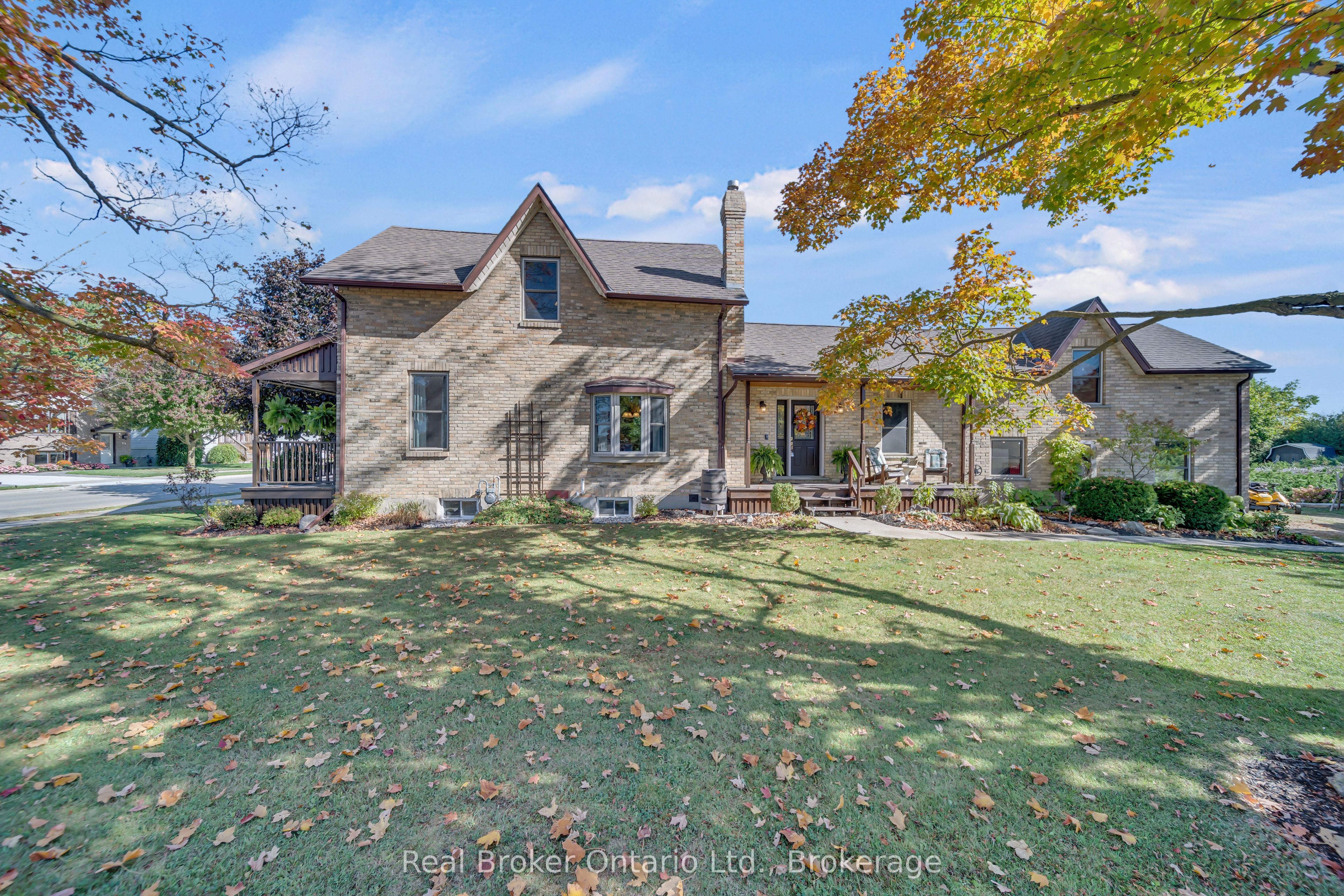 690 Wallace Avenue S