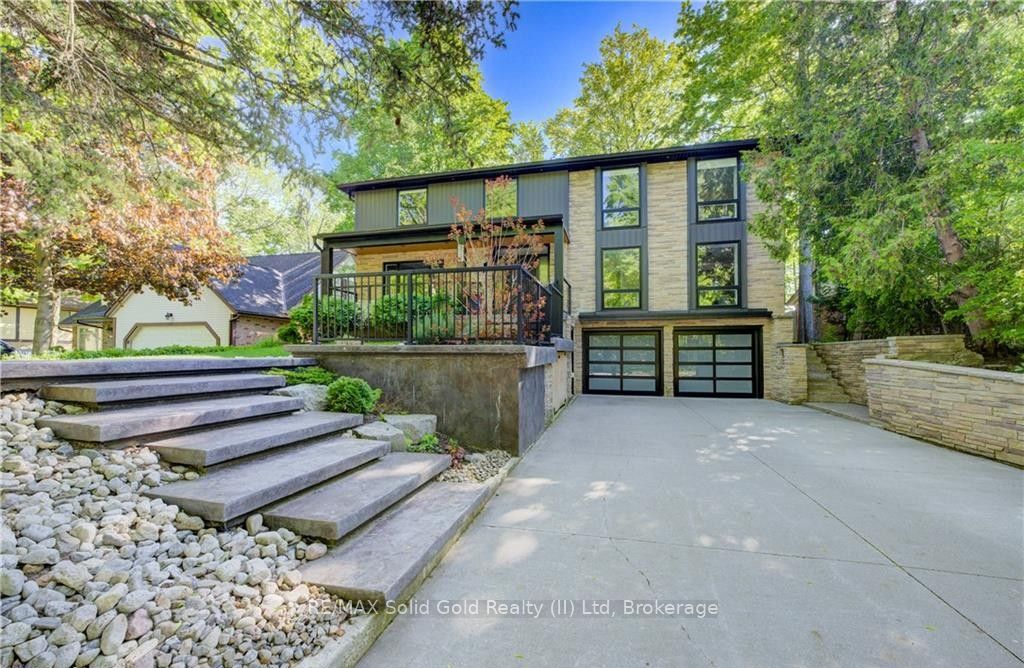 239 Corrie Crescent