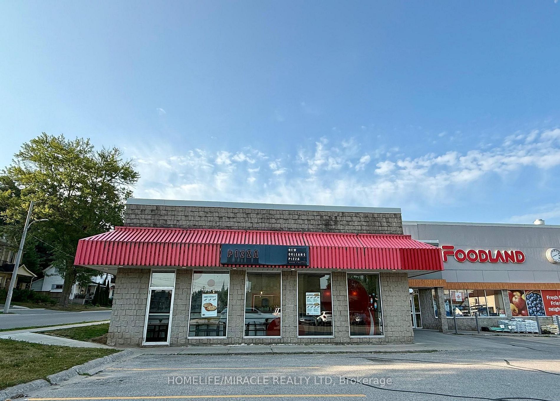 84 Wellington Street S