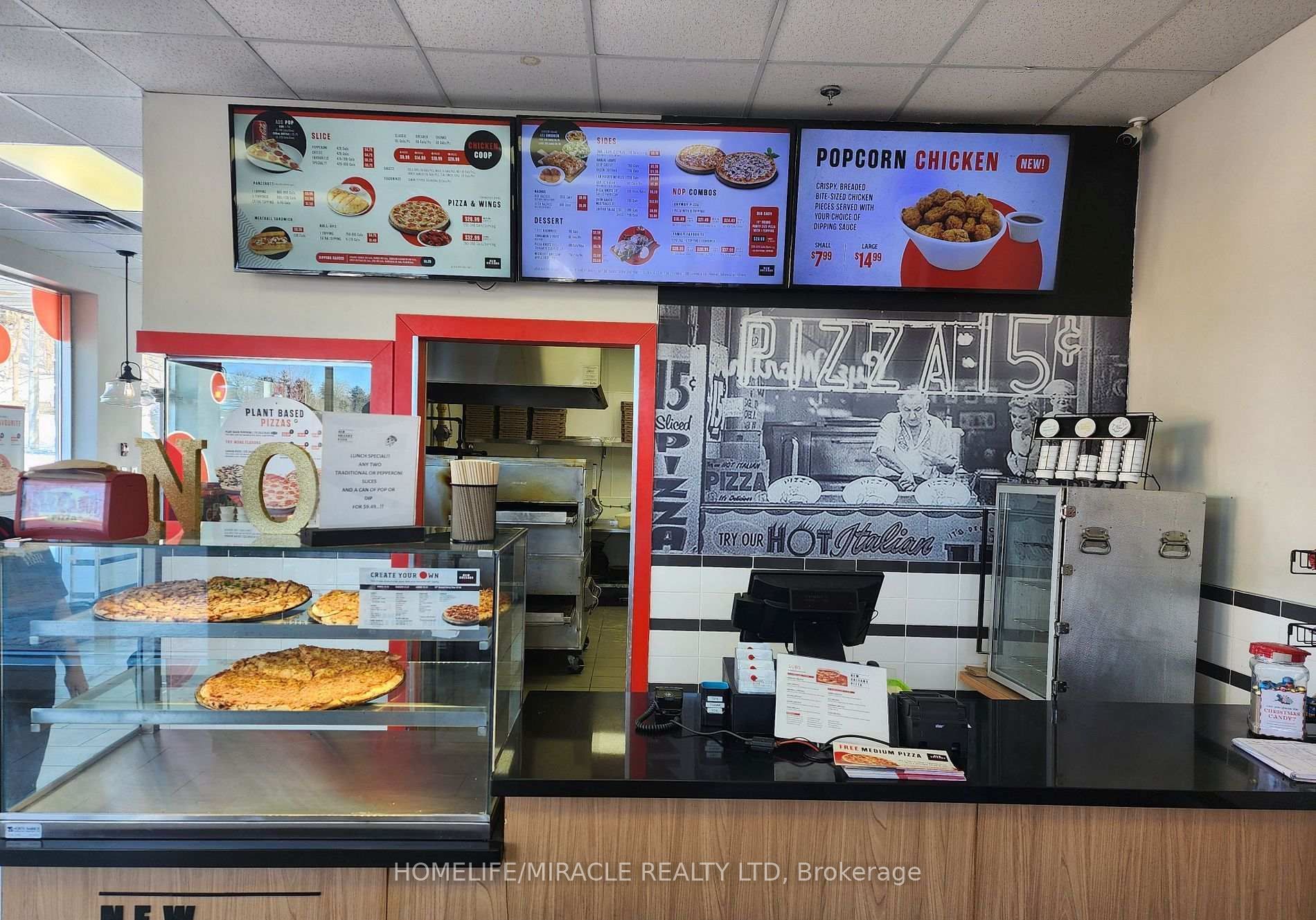 84 Wellington Street S