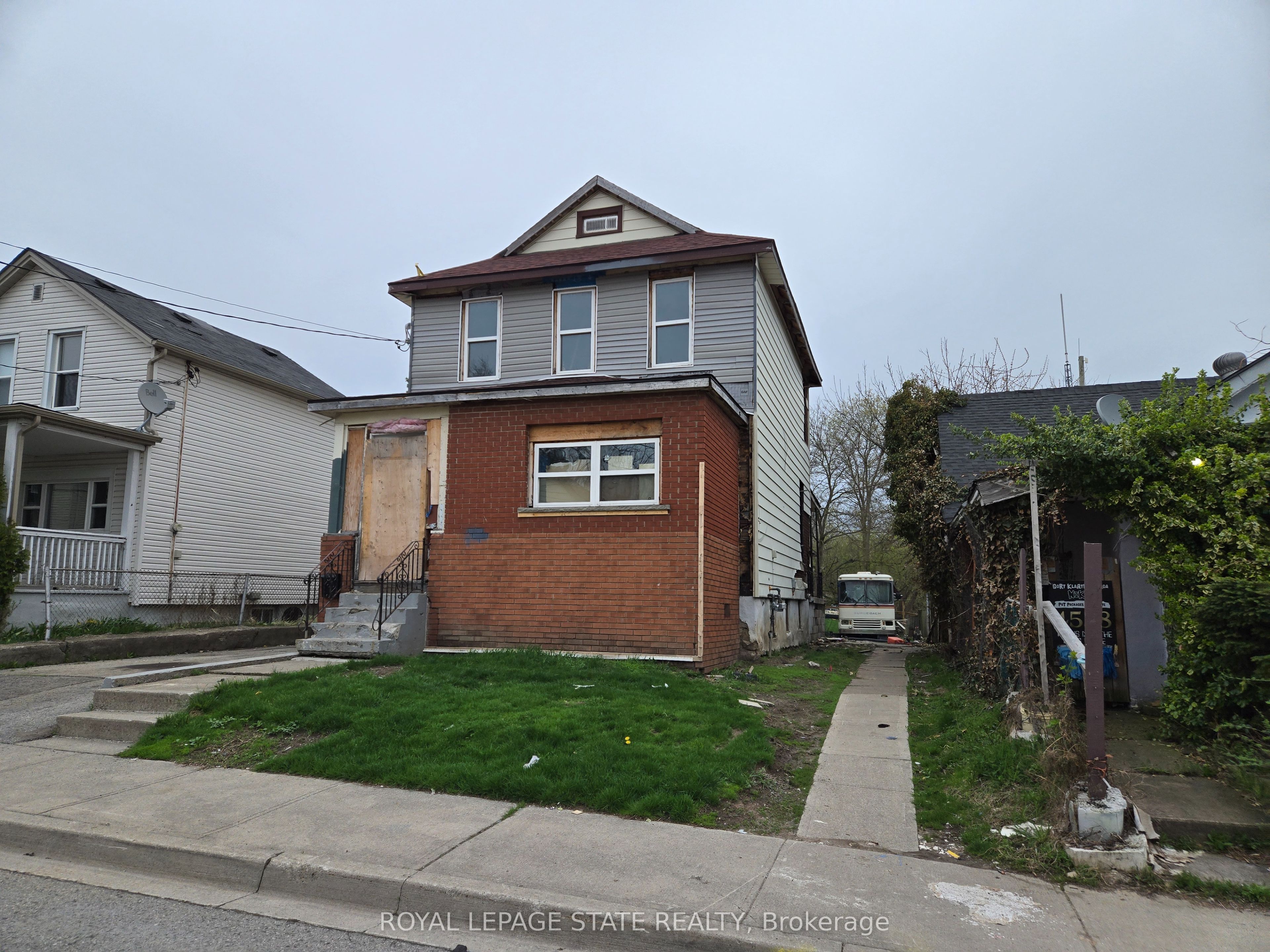 4550 Crysler Avenue
