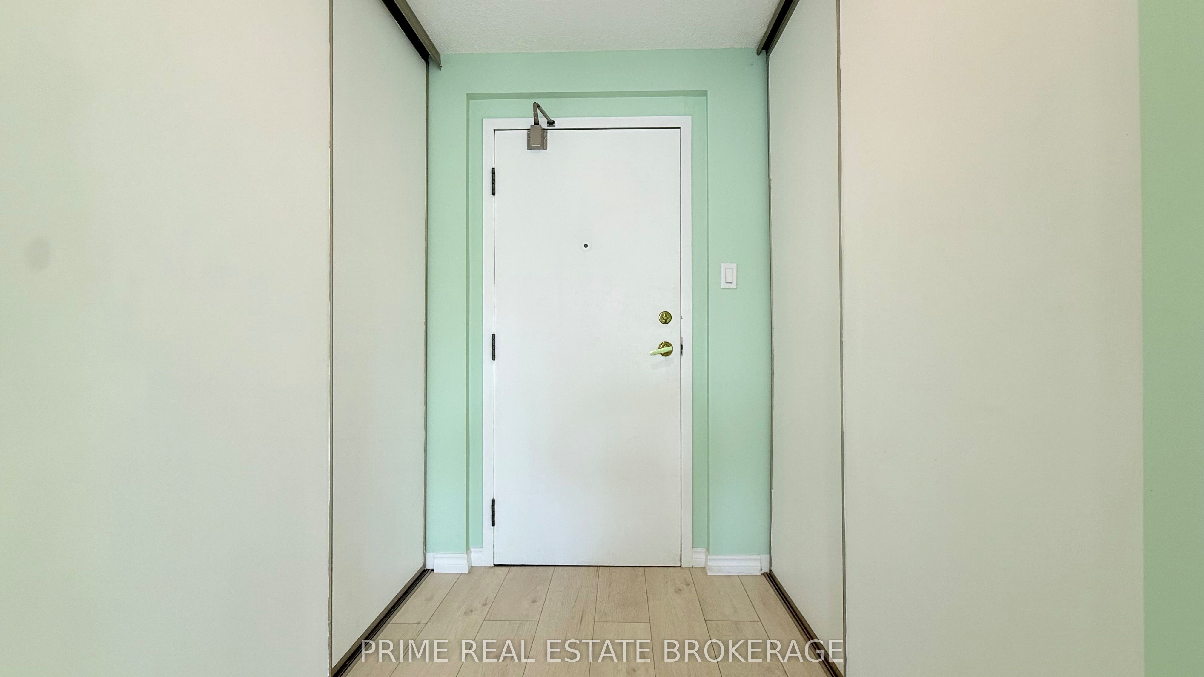 570 Proudfoot Lane 912
