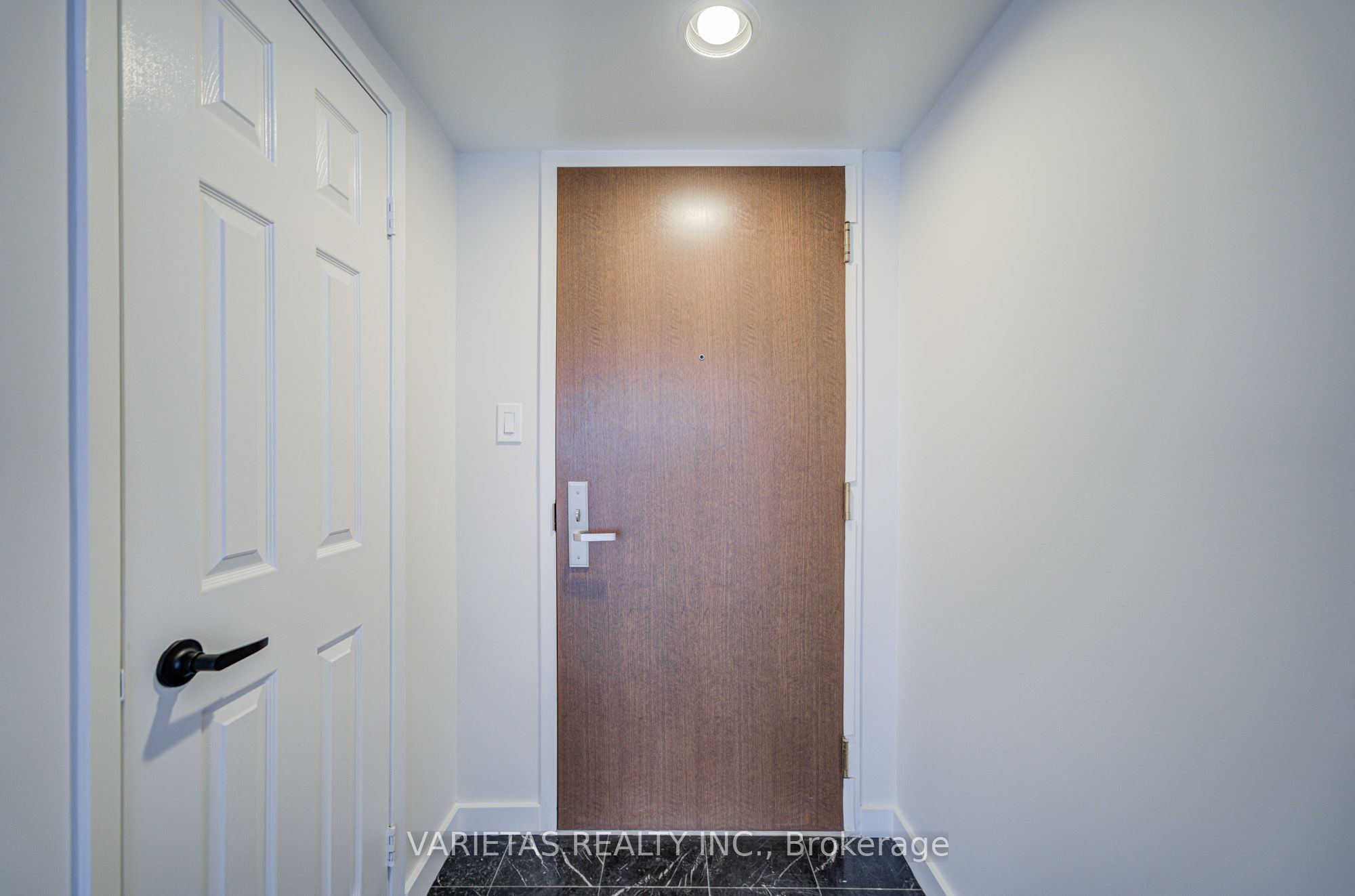 45 Kingsbridge Garden Circle 702