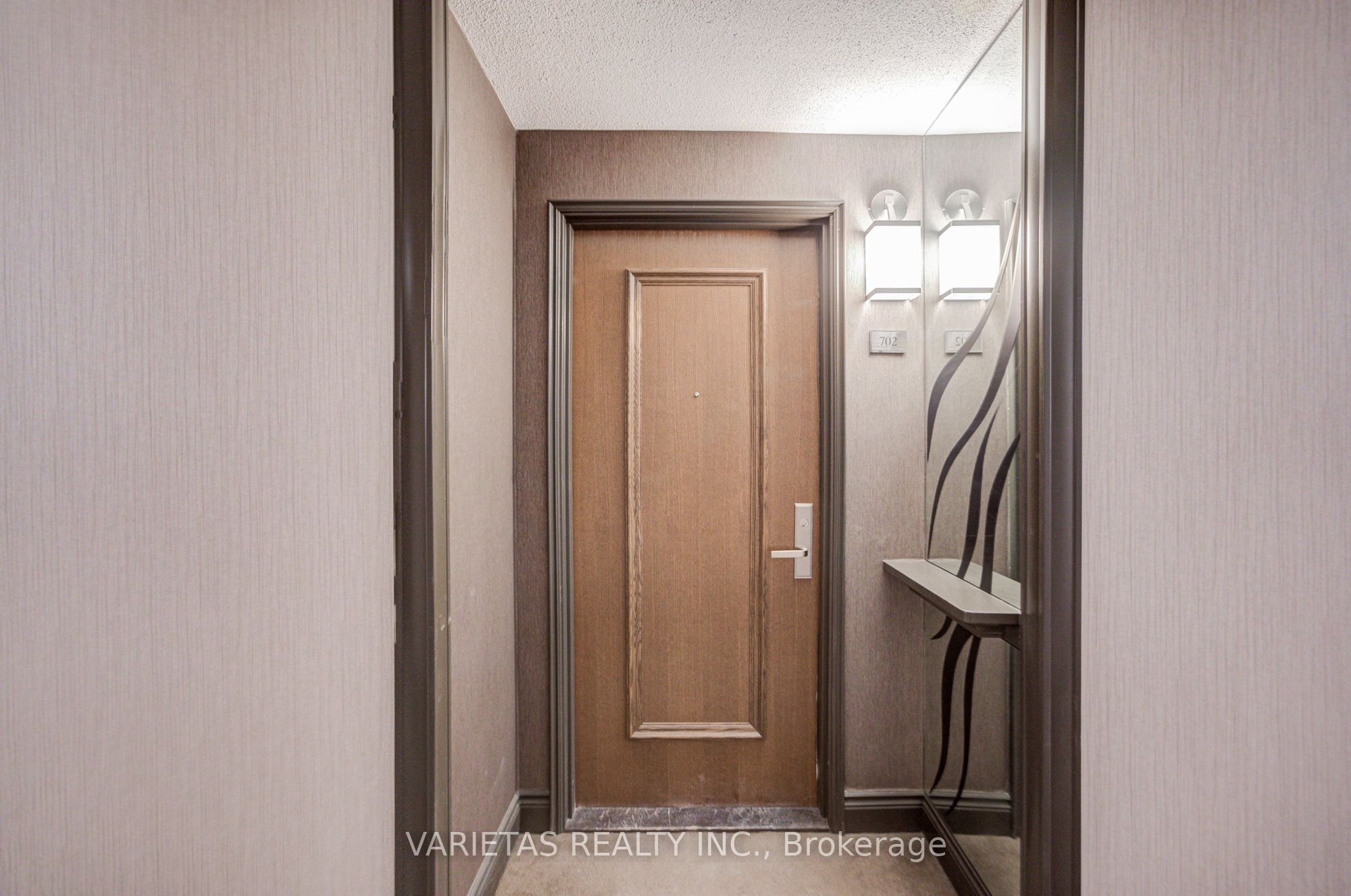 45 Kingsbridge Garden Circle 702