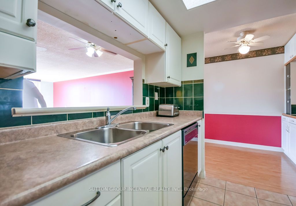 65 Ellen Street 1005