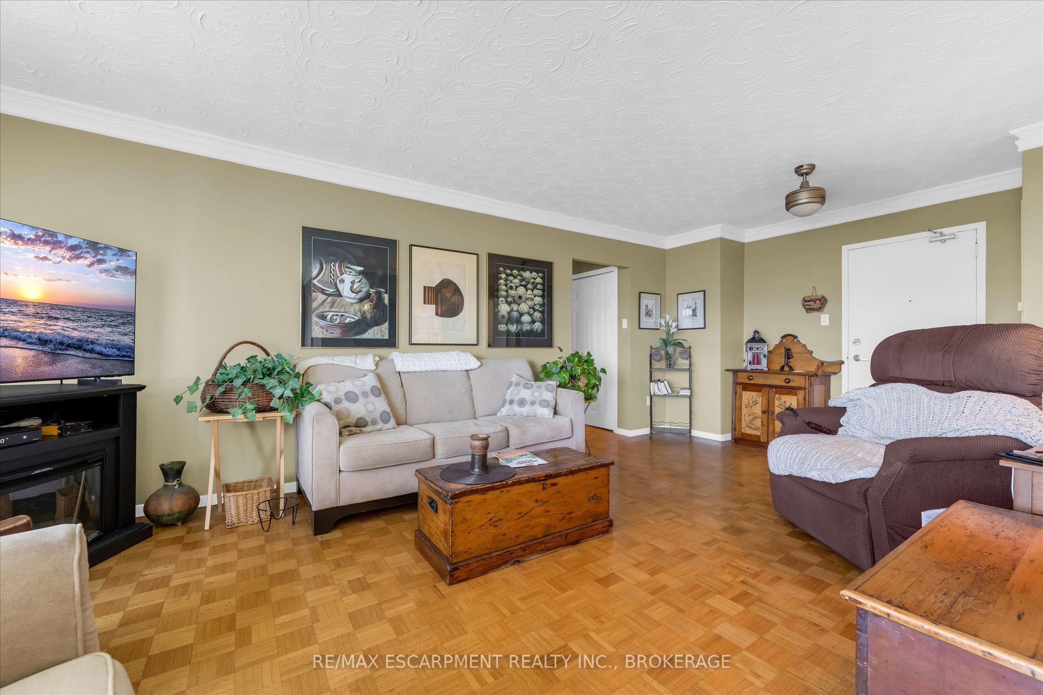 35 Towering Heights Boulevard 1007