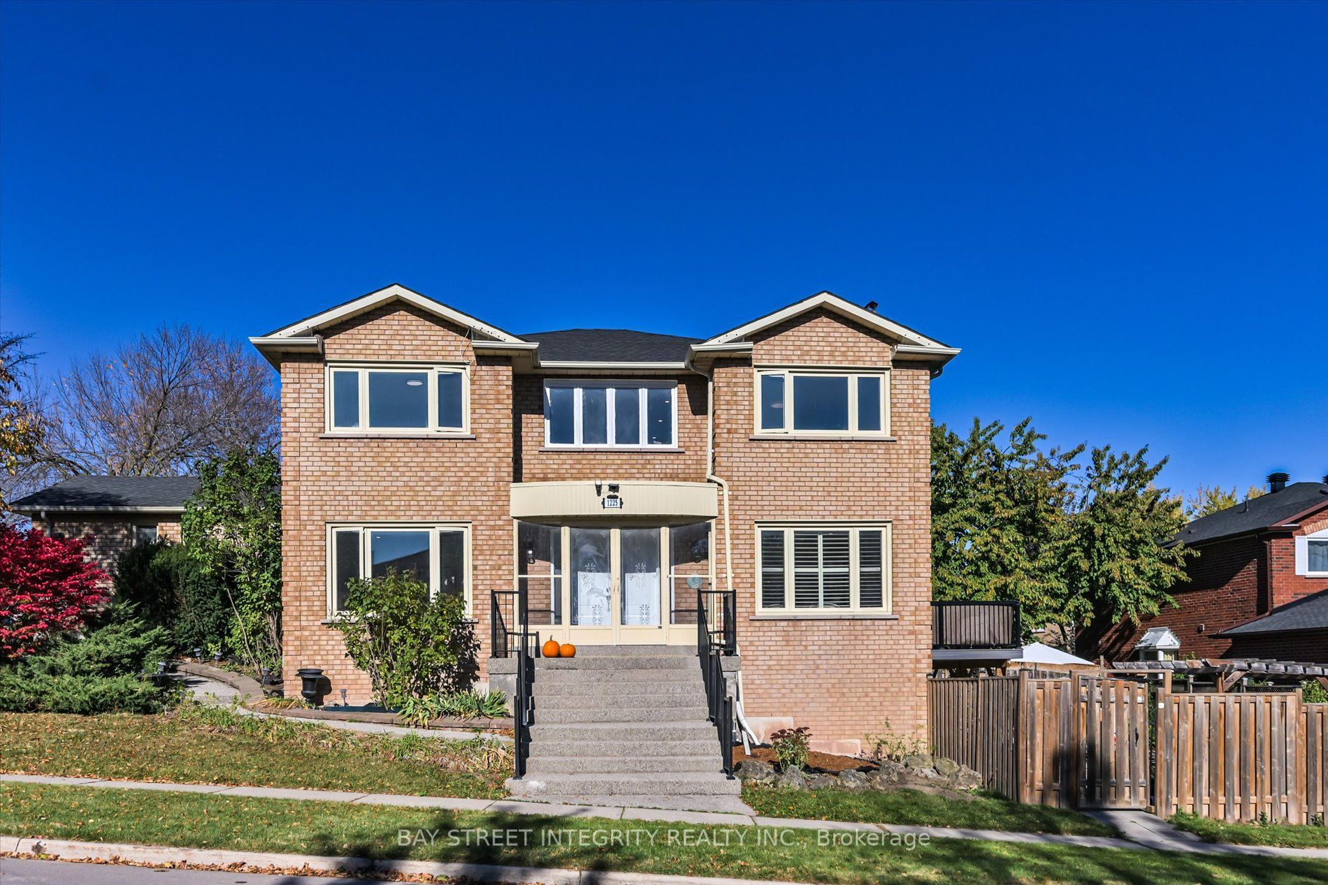 1225 Winterbourne Drive
