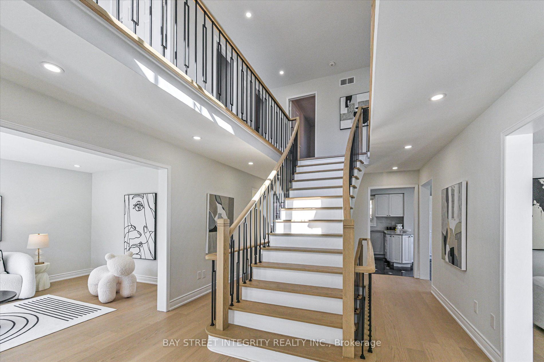 1225 Winterbourne Drive