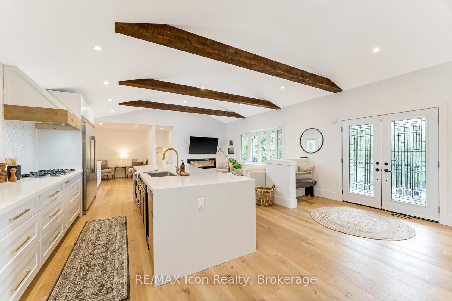 12295 Sixth Line Nassagaweya Line