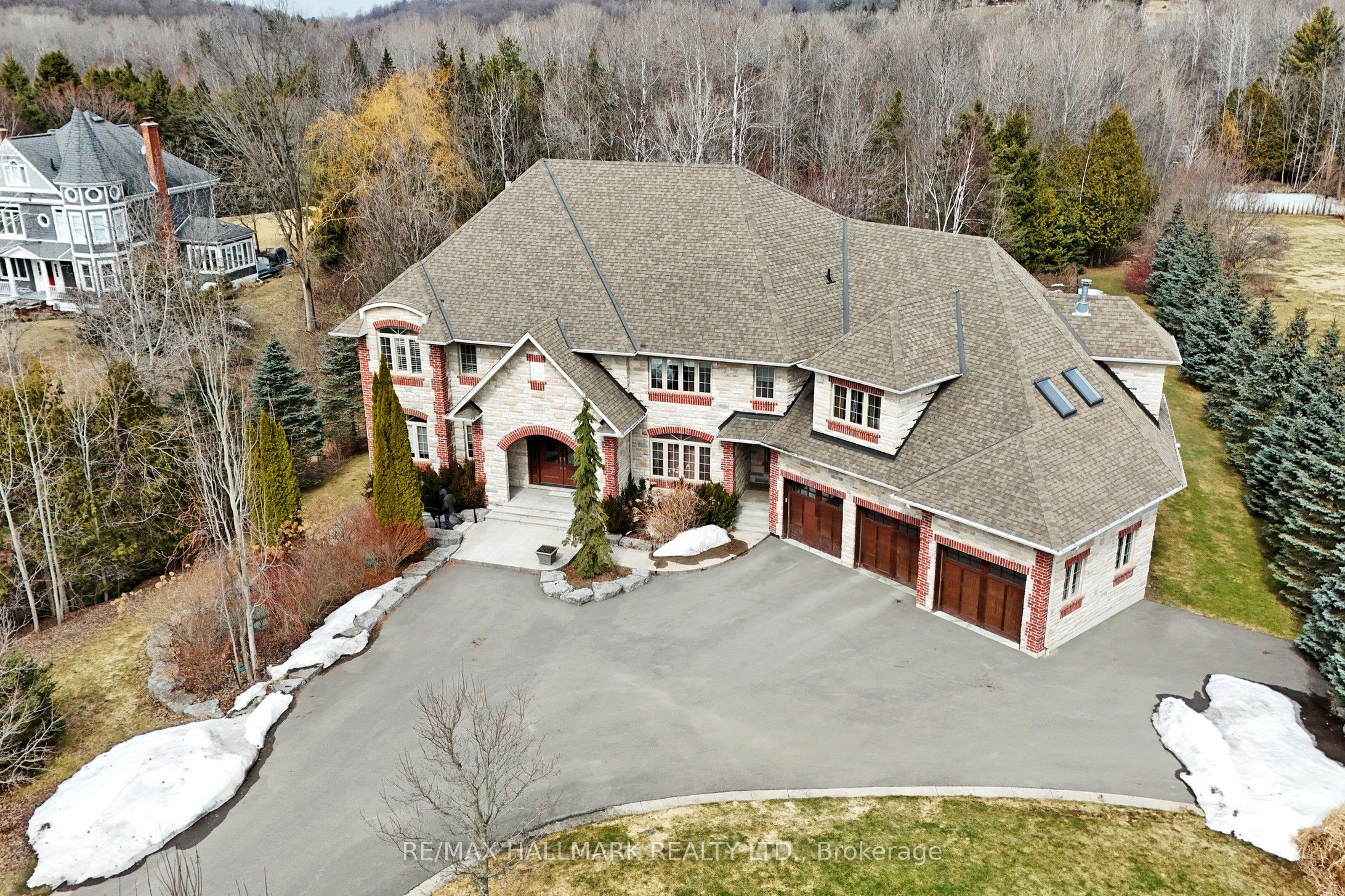 206 Churchill Avenue