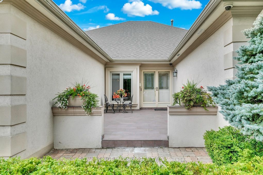 51 Squire Graham Lane