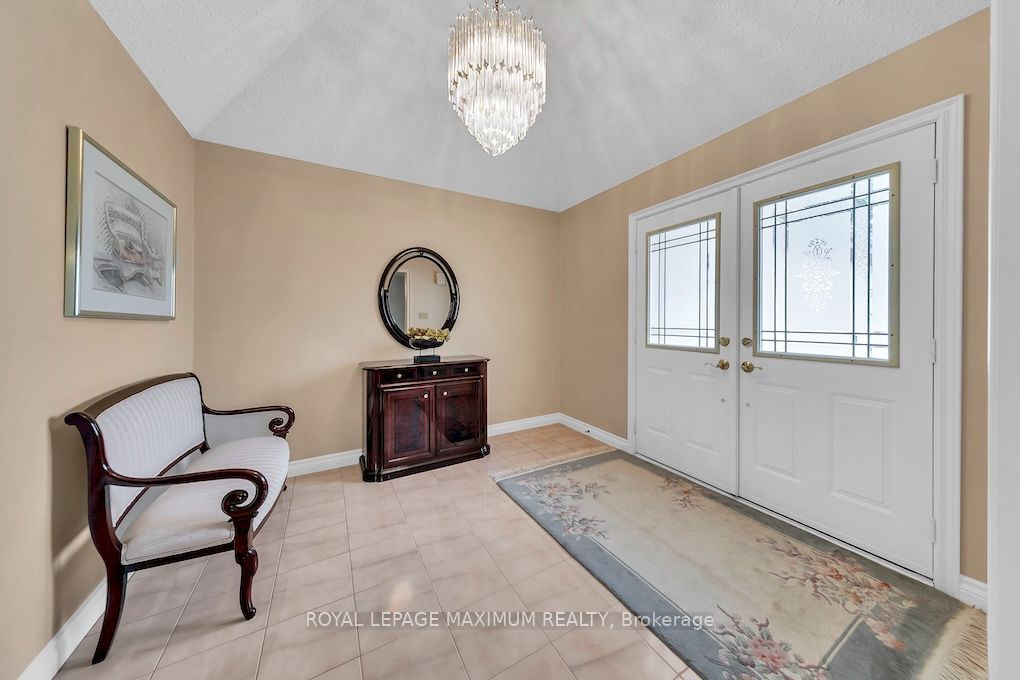 51 Squire Graham Lane