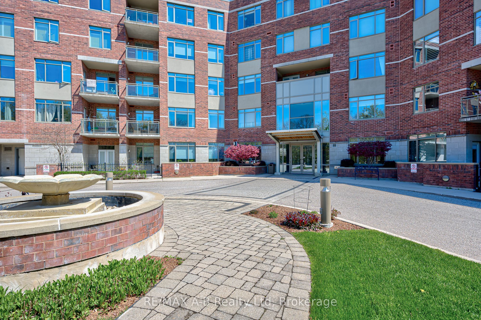400 Romeo Street N 101