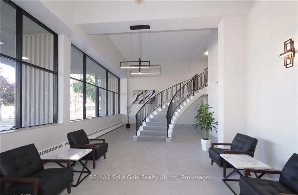 24 Midland Drive 105