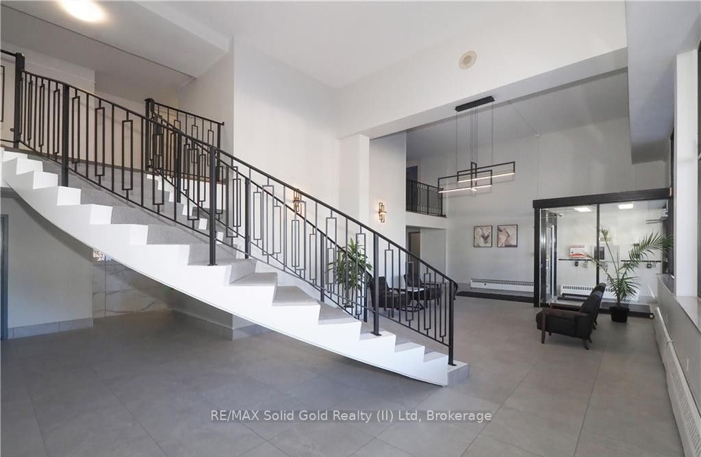 24 Midland Drive 105