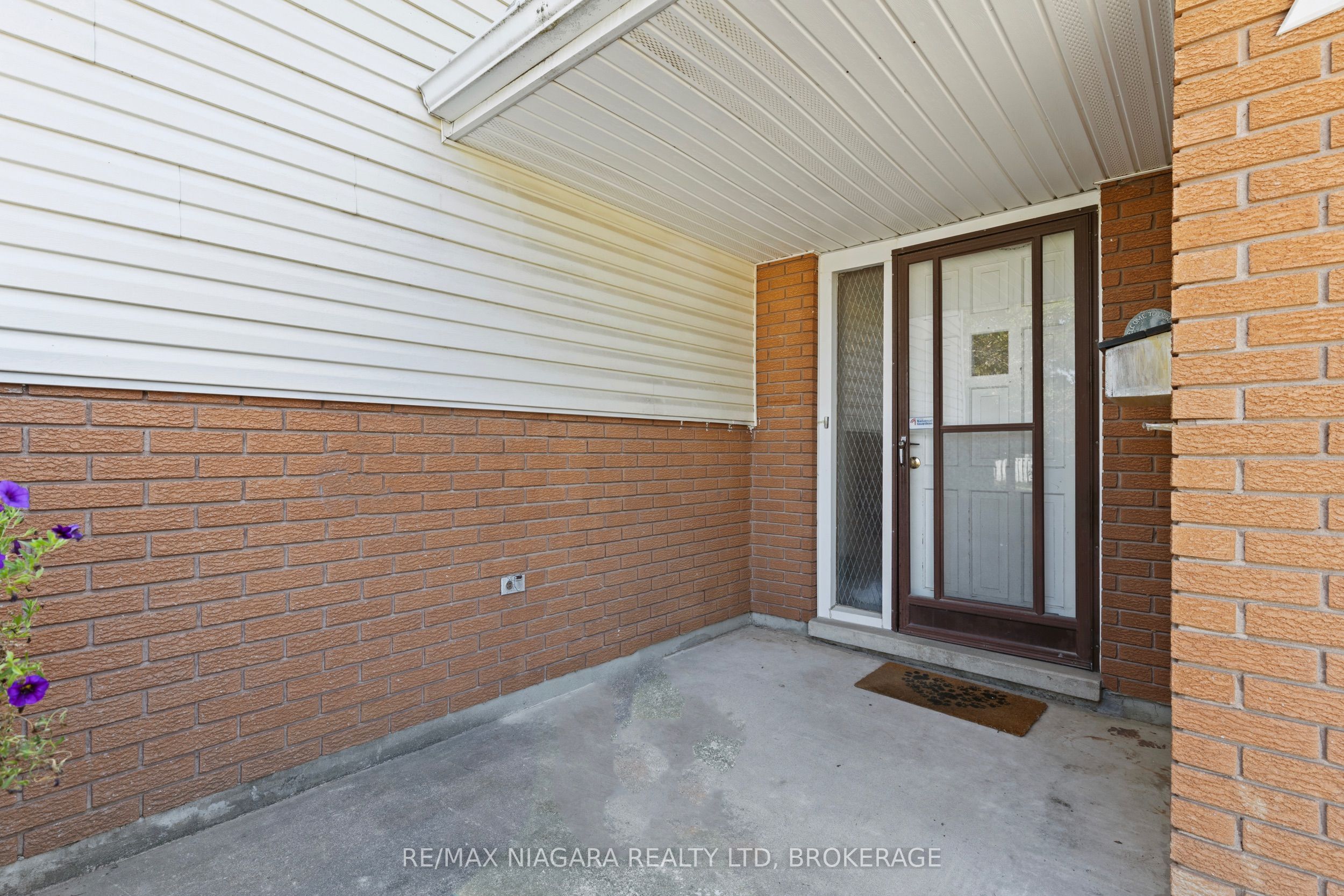 74 Westwood Crescent
