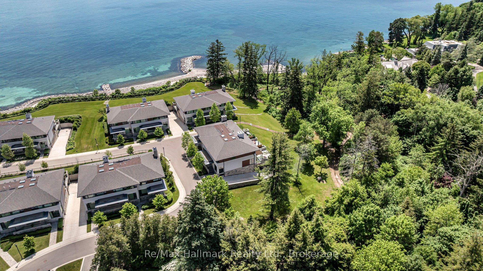 10 MAPLE GROVE Drive 14