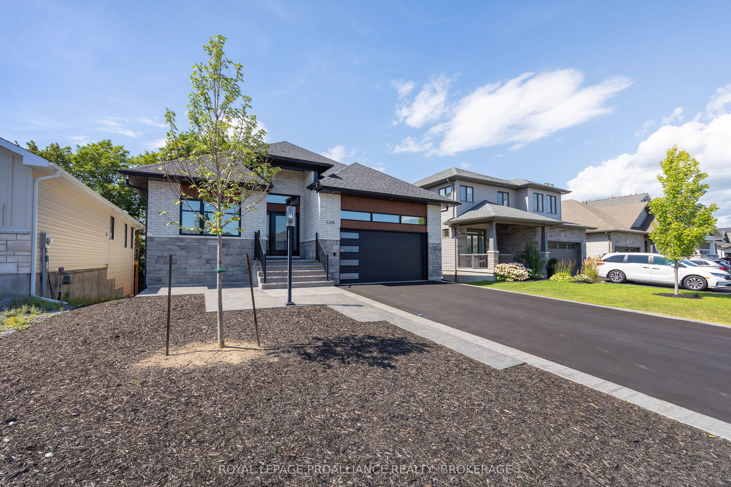 1259 Carfa Crescent