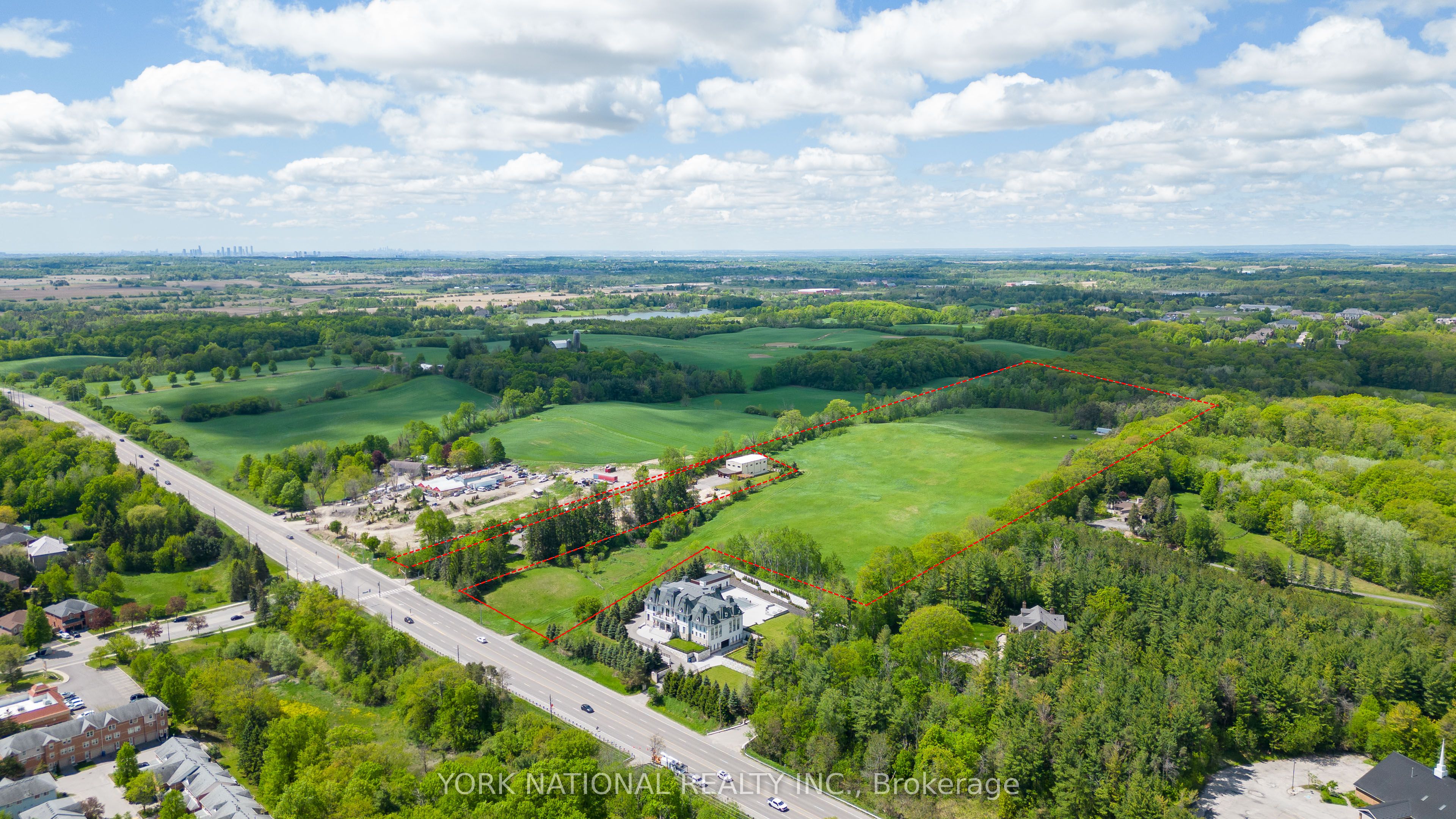 14324 Bathurst Street