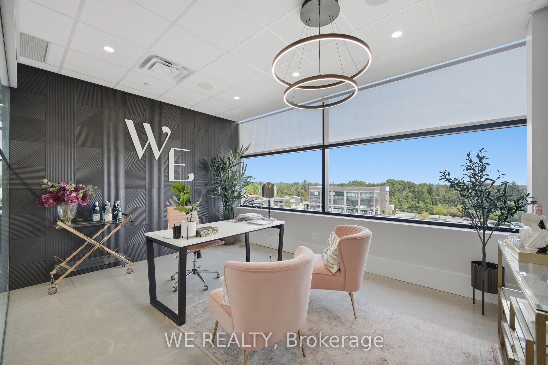 300 Rossland Road E 409