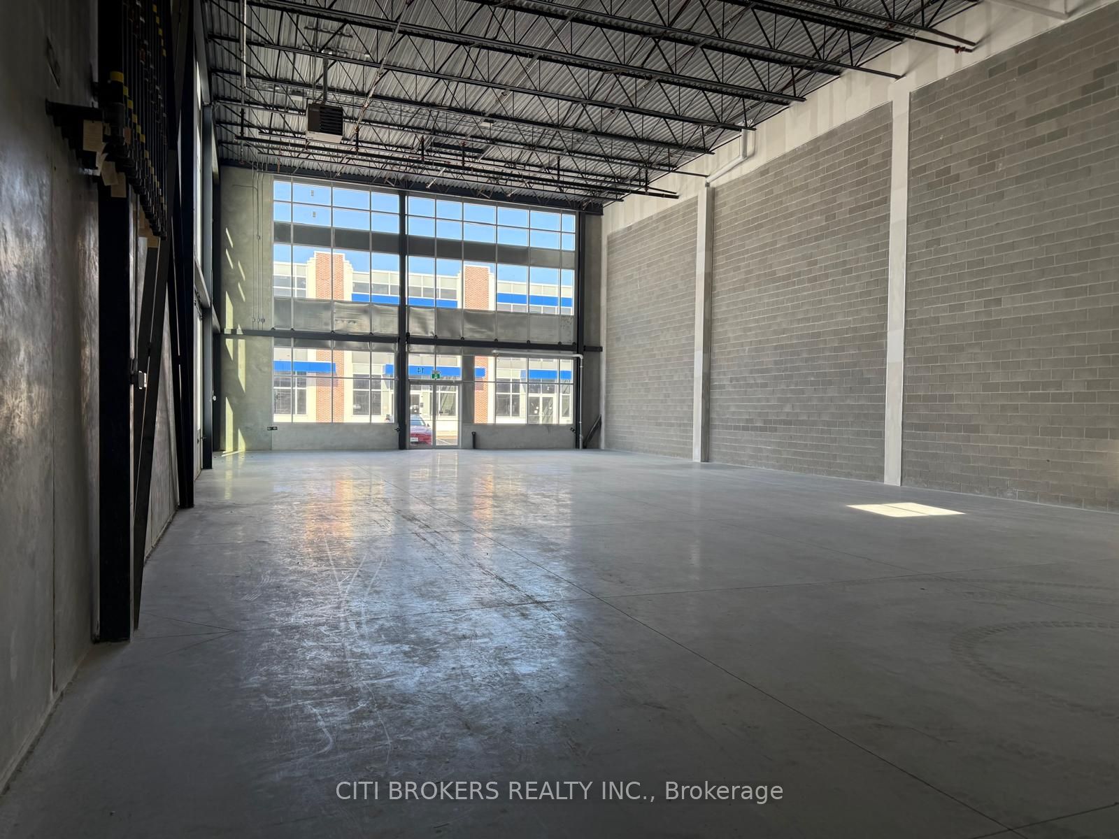 20 Tasker Road 74 (E14)