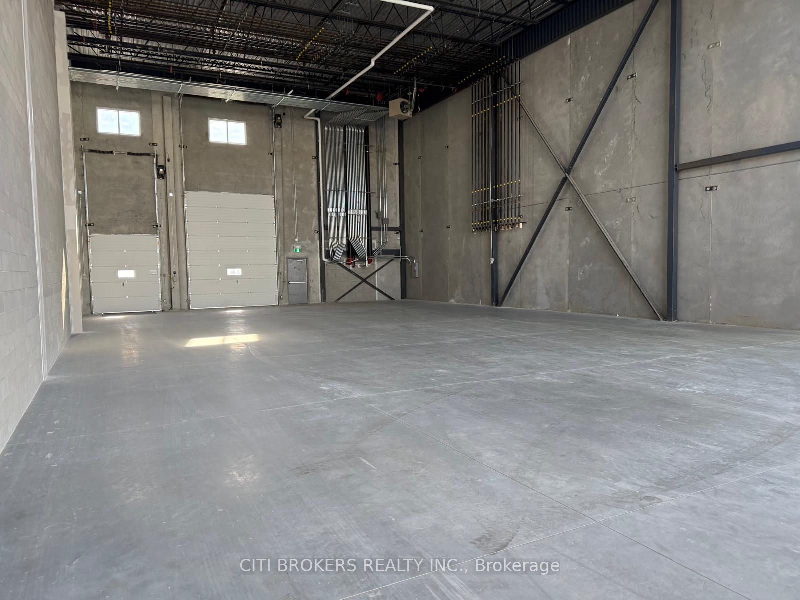 20 Tasker Road 74 (E14)