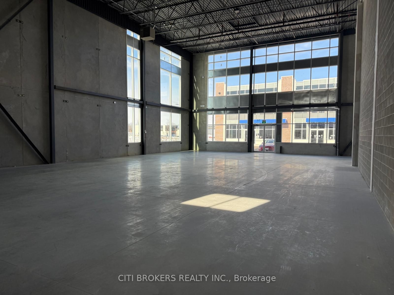 20 Tasker Road 74 (E14)