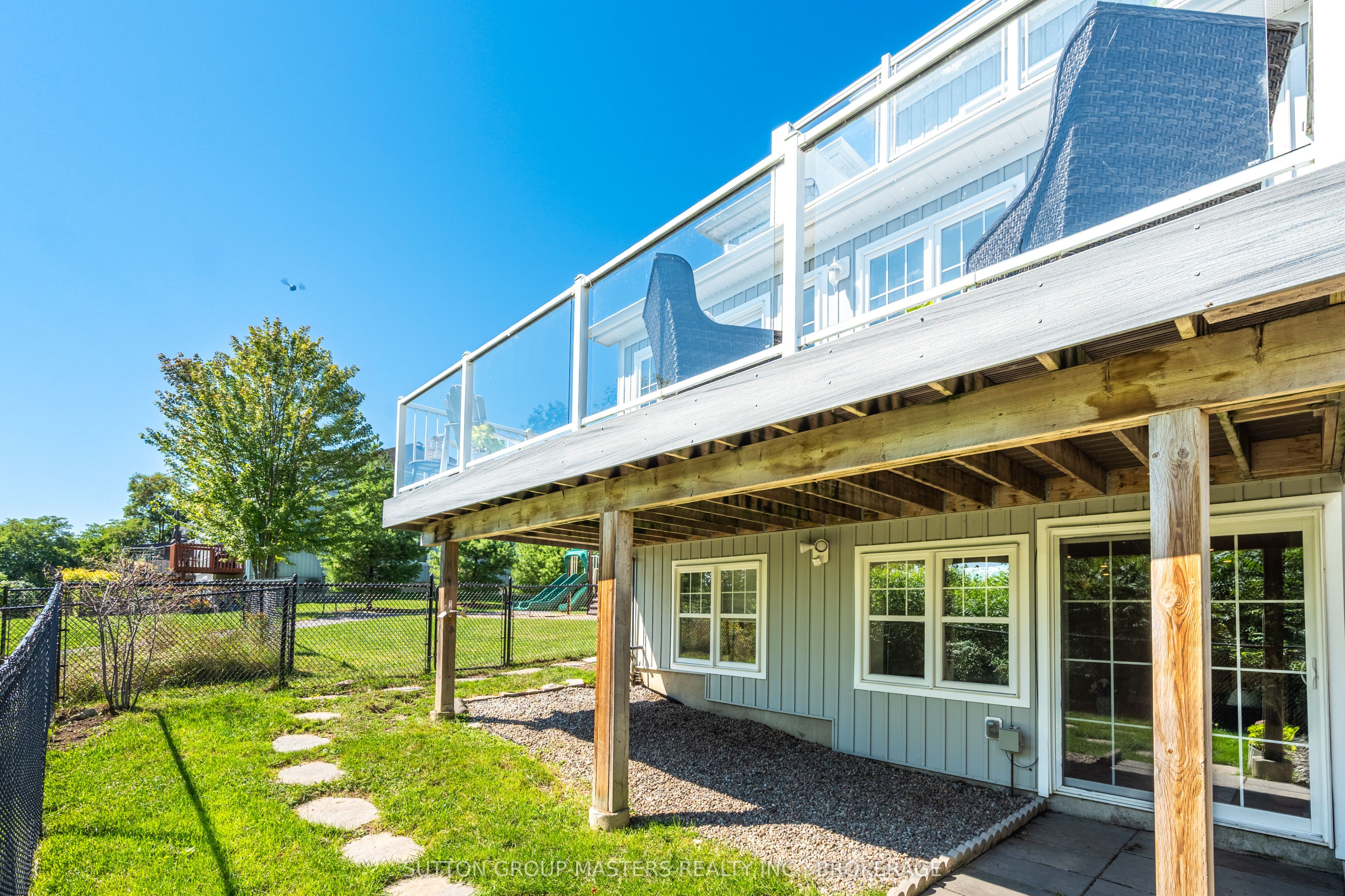 728 Newmarket Lane