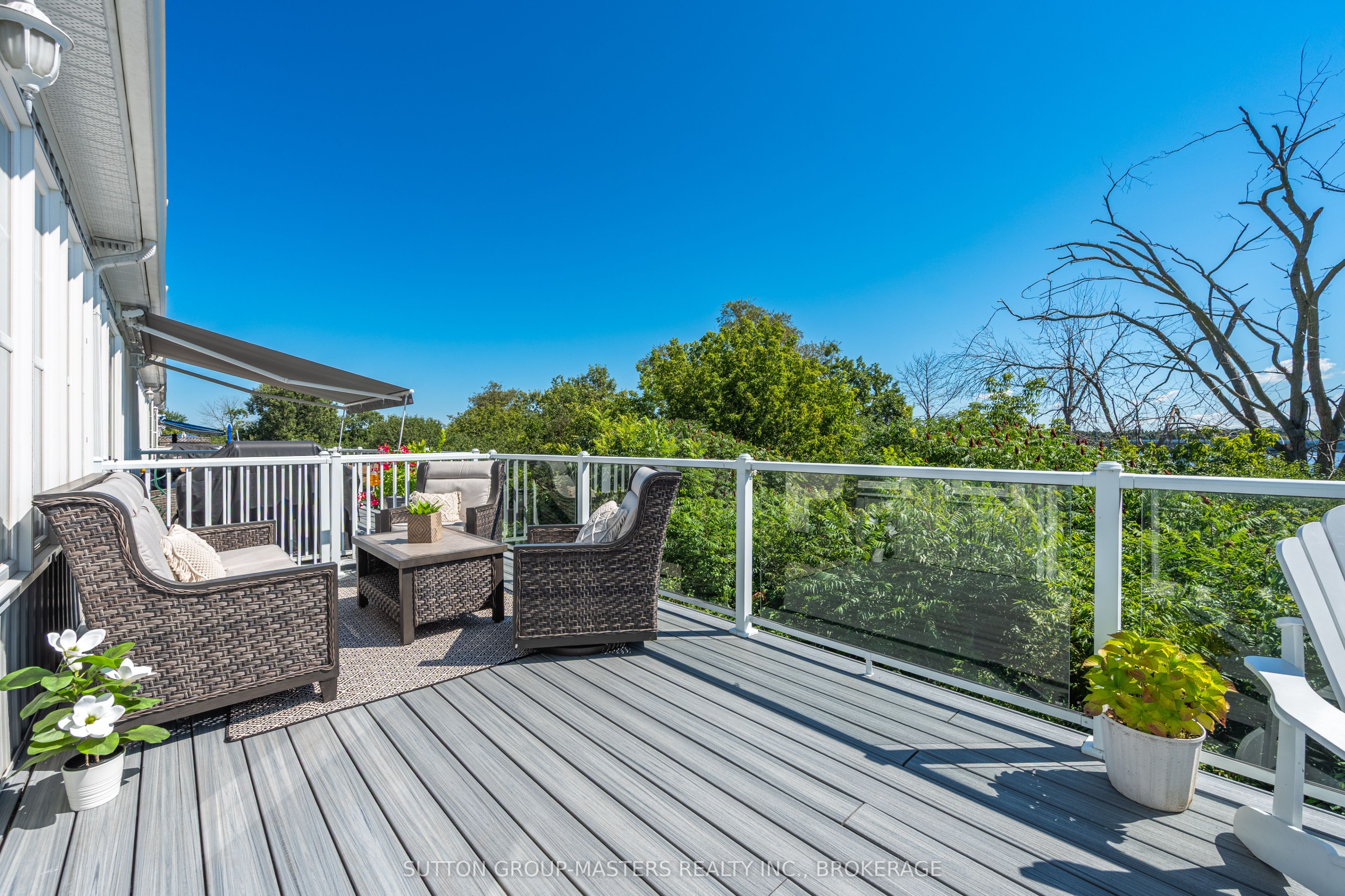 728 Newmarket Lane